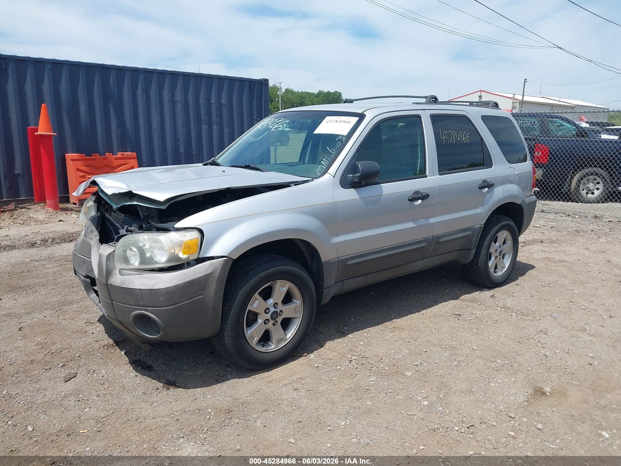 2005 Ford Escape Xlt Silver vin: 1FMCU03Z85KC43770