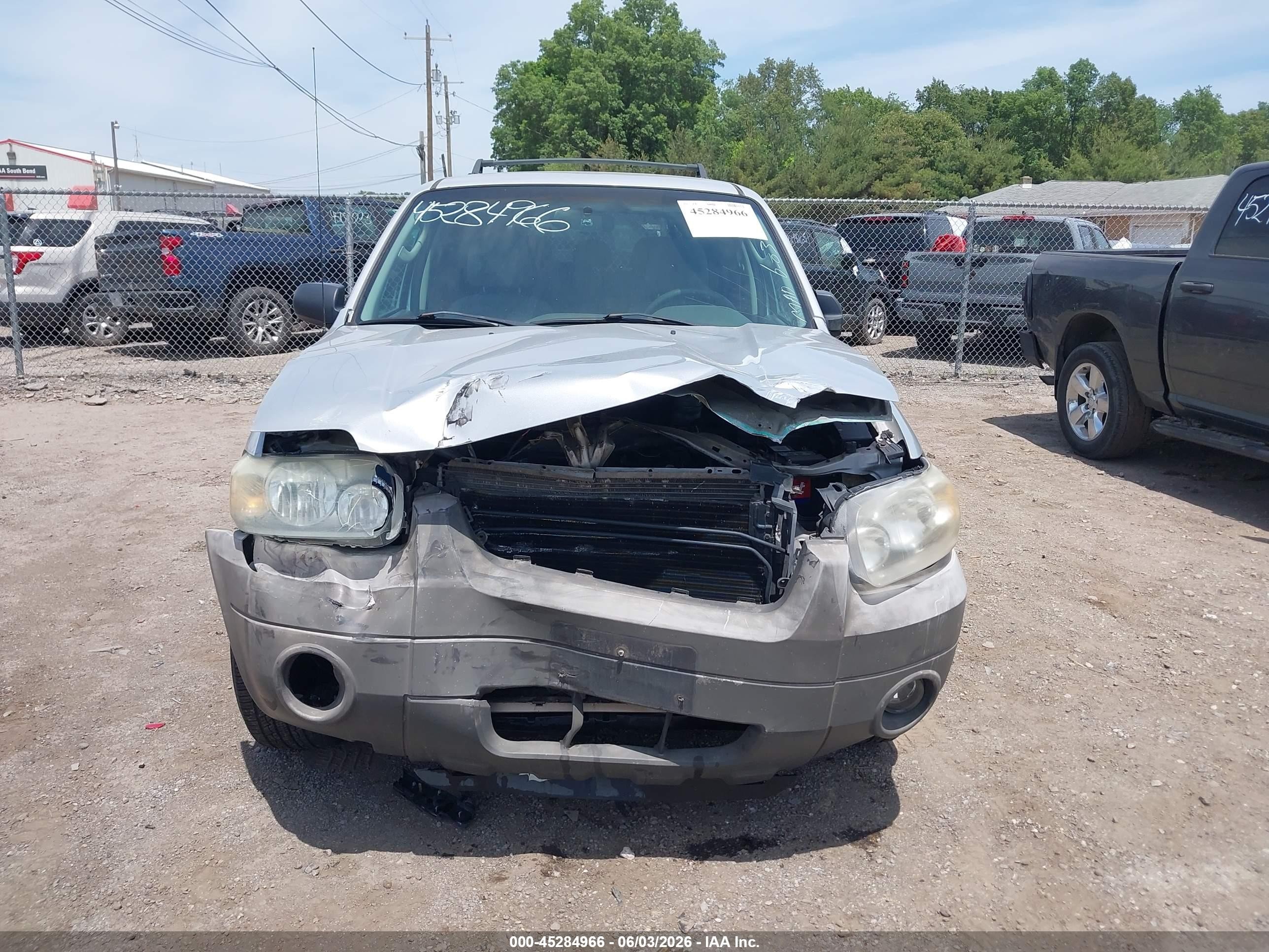 2005 Ford Escape Xlt Silver vin: 1FMCU03Z85KC43770