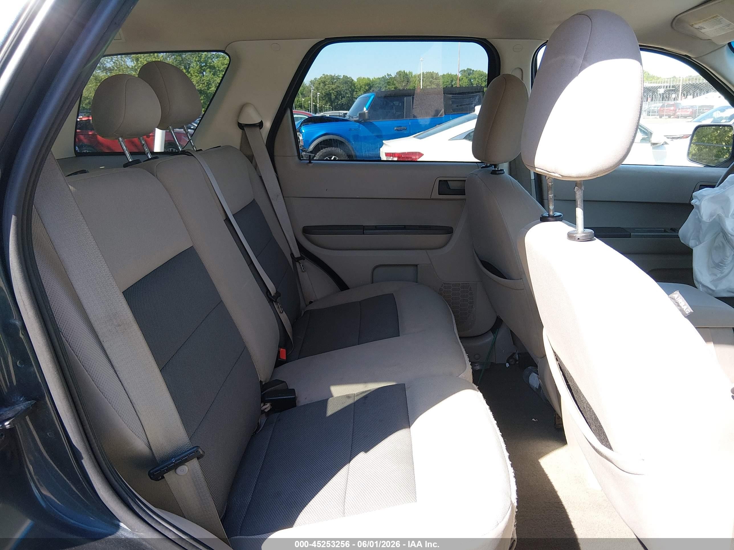 2008 Ford Escape Xlt Gray vin: 1FMCU03Z88KC41277