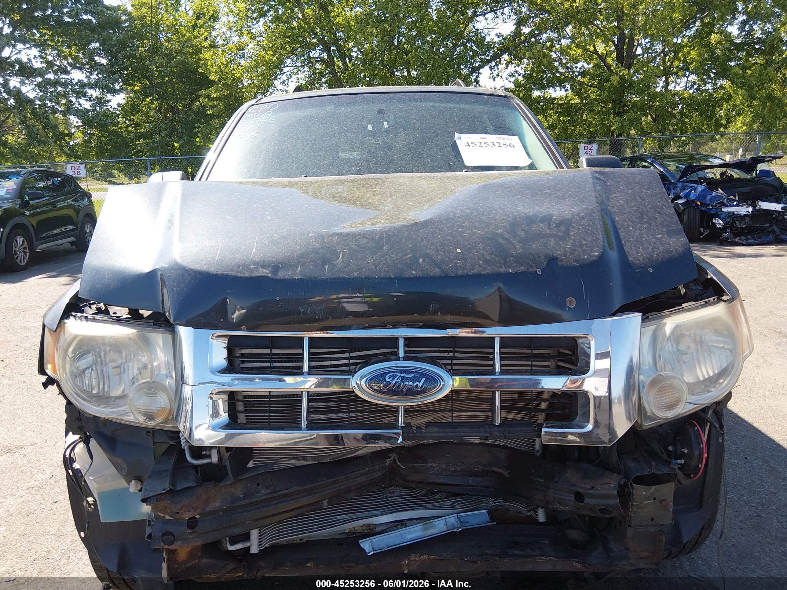 2008 Ford Escape Xlt Gray vin: 1FMCU03Z88KC41277