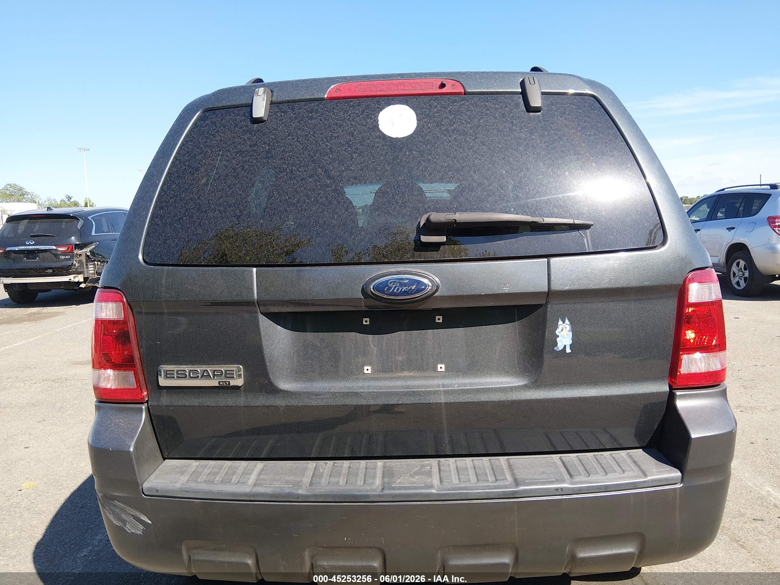 2008 Ford Escape Xlt Gray vin: 1FMCU03Z88KC41277
