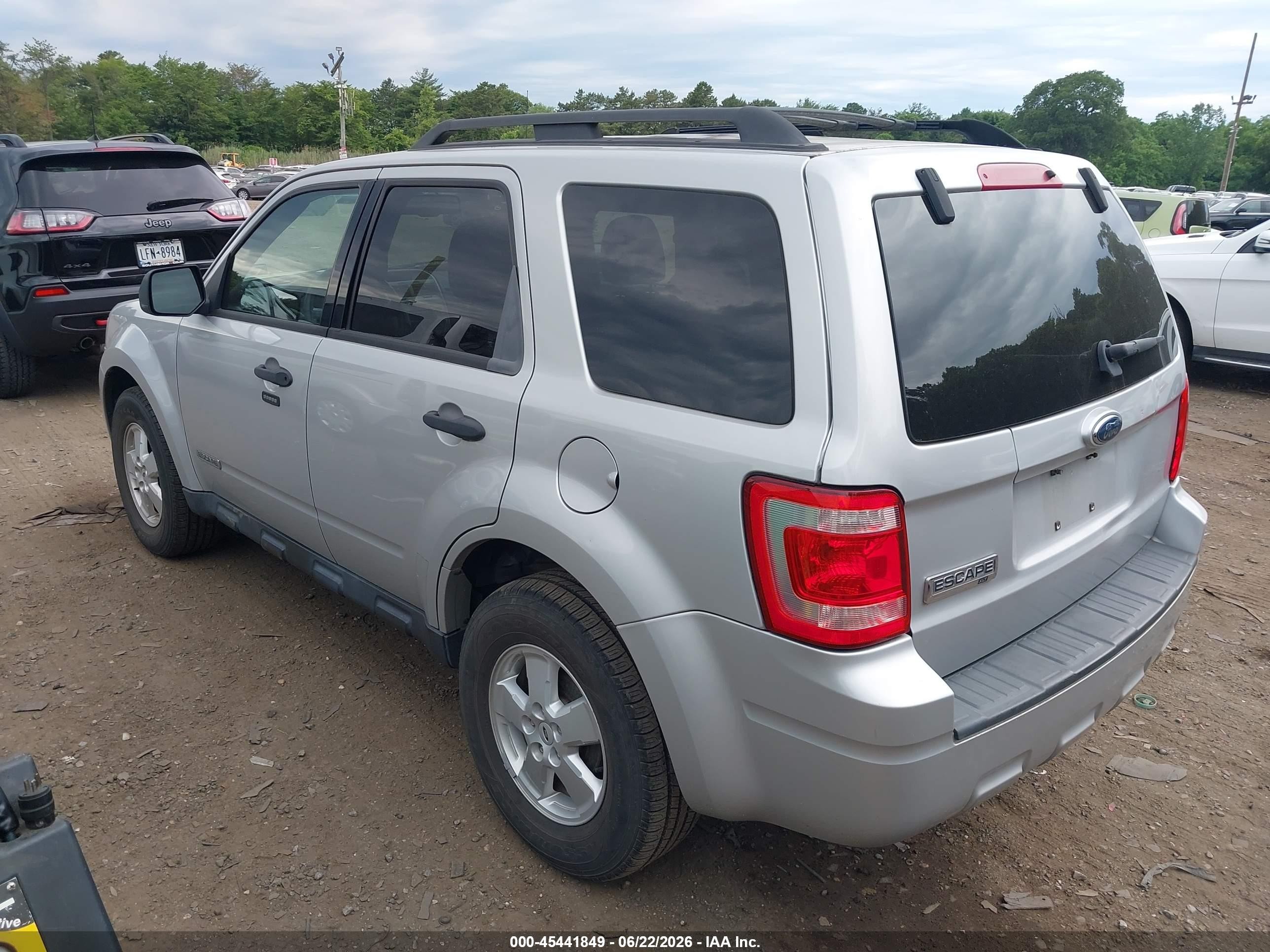 2008 Ford Escape Xlt Серебряный vin: 1FMCU03Z88KE47165
