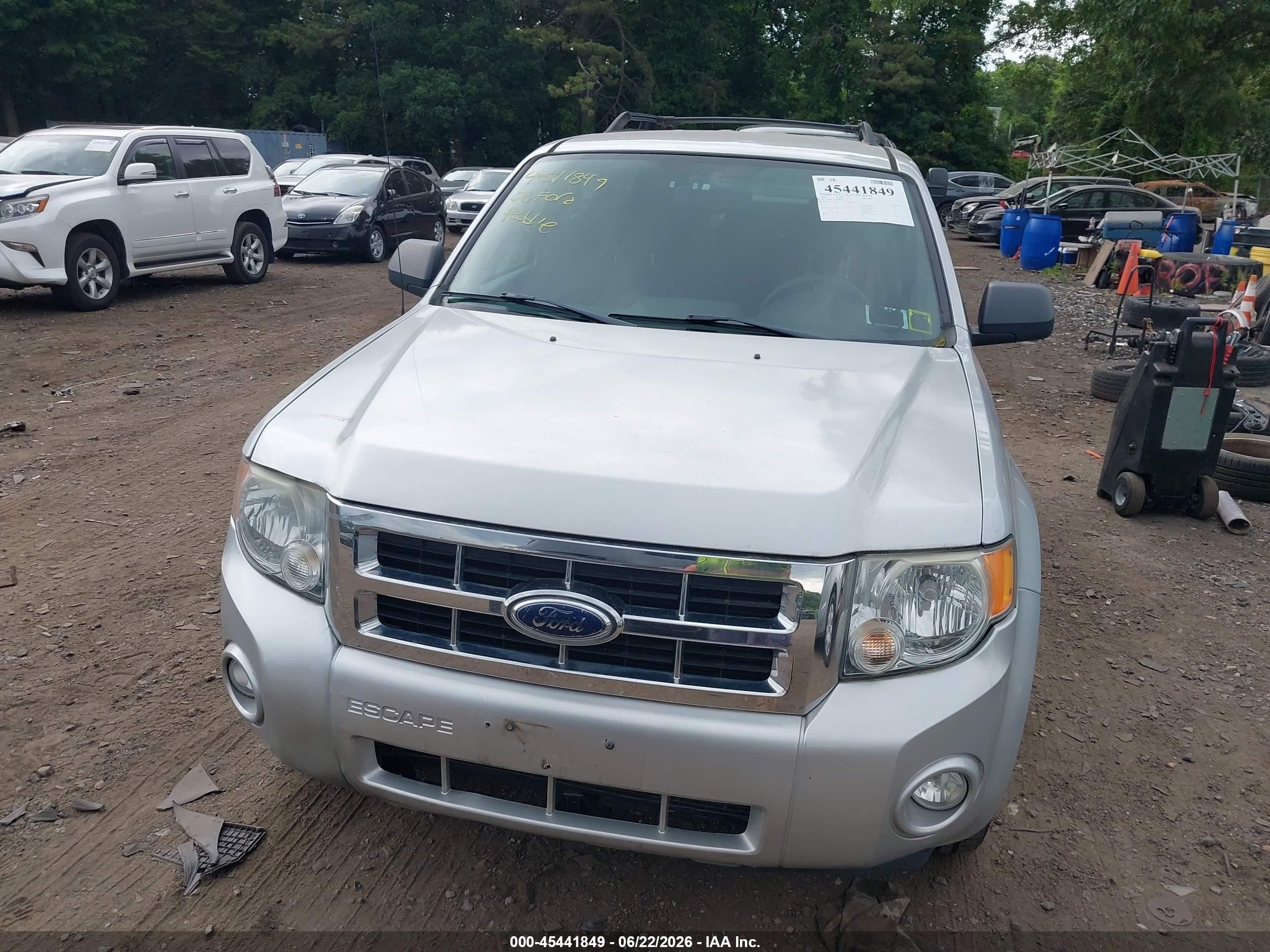2008 Ford Escape Xlt Серебряный vin: 1FMCU03Z88KE47165