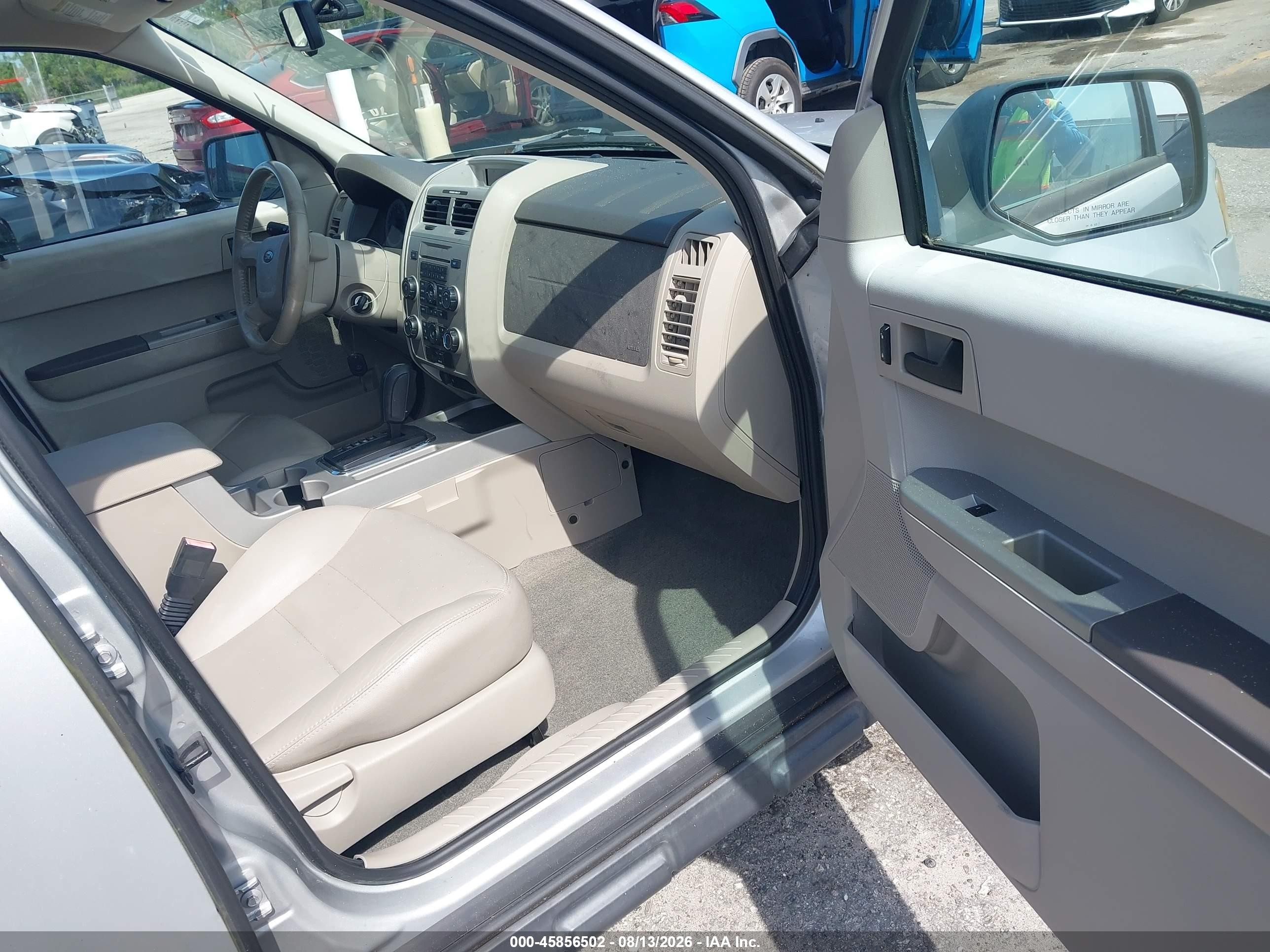 2008 Ford Escape Xlt Silver vin: 1FMCU03Z98KB76505