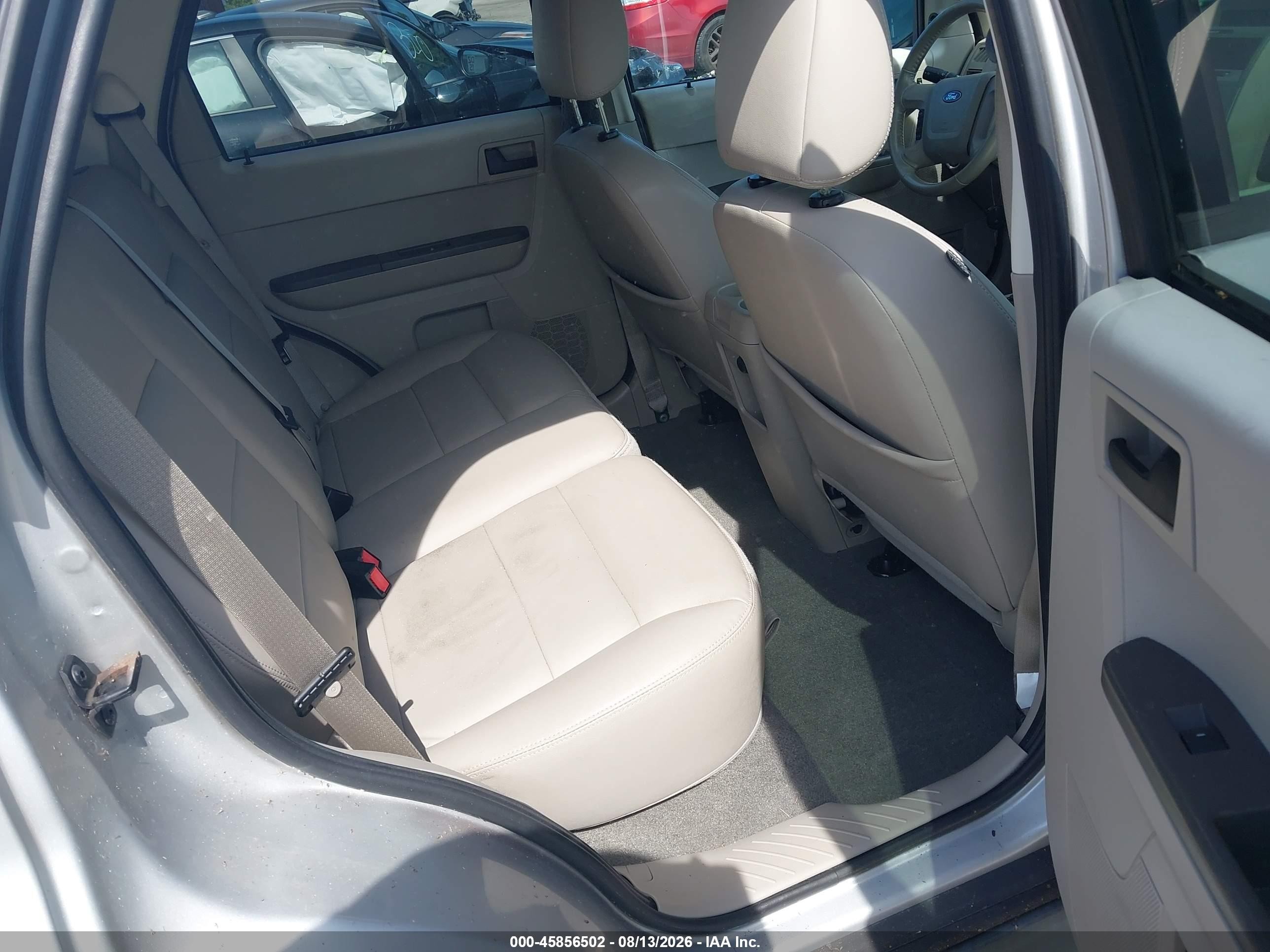 2008 Ford Escape Xlt Silver vin: 1FMCU03Z98KB76505