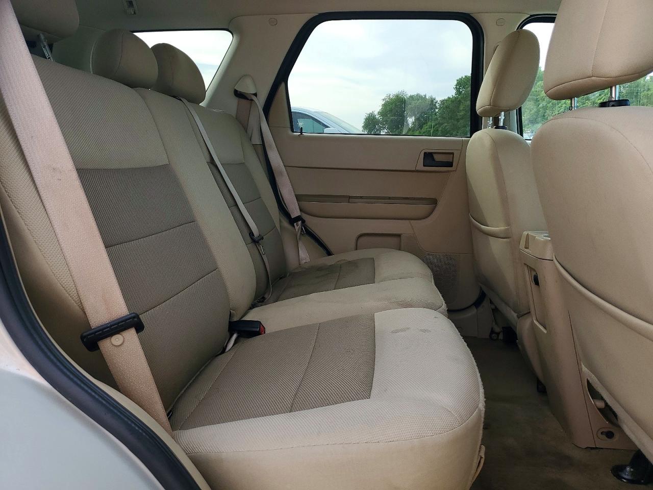 2008 Ford Escape Xlt Beige vin: 1FMCU03Z98KE69689