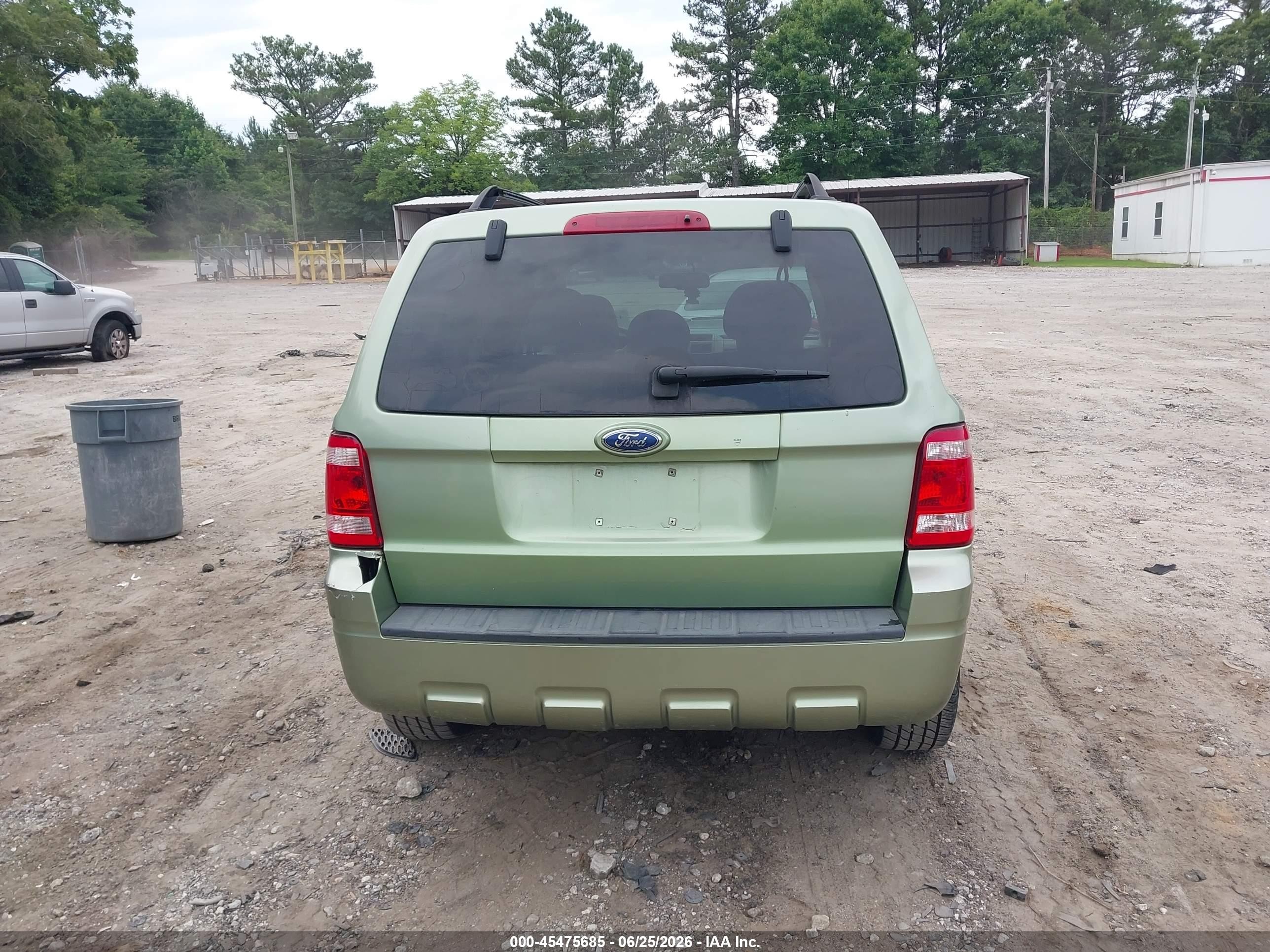 2008 Ford Escape Xlt Зеленый vin: 1FMCU03ZX8KB05541