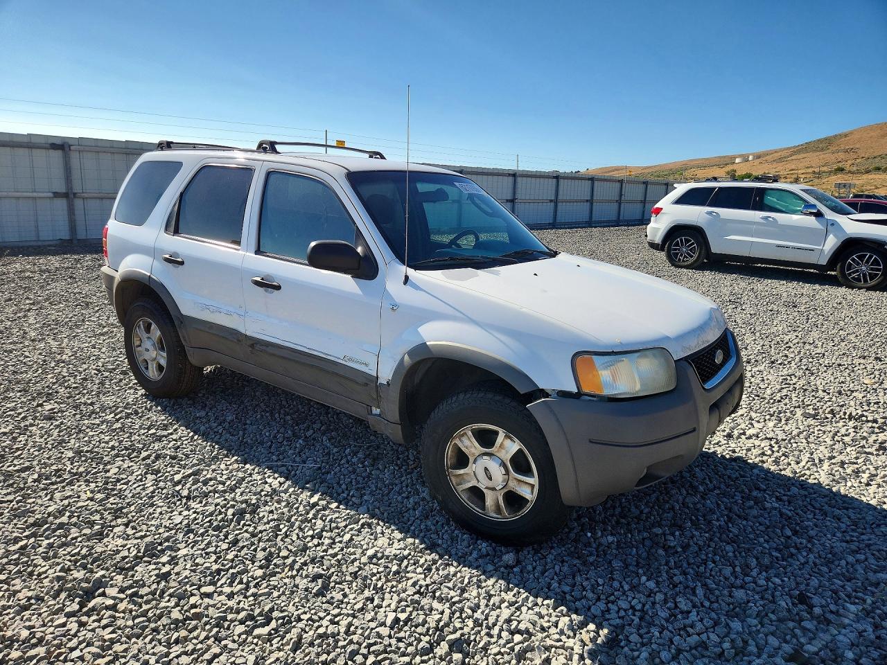 2002 Ford Escape Xlt White vin: 1FMCU04102KA79340