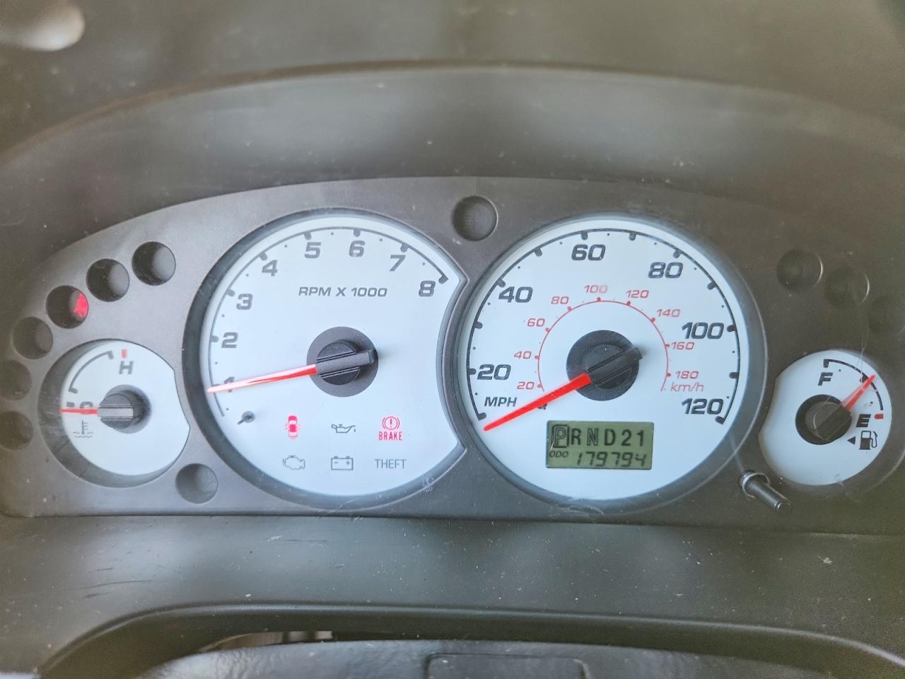 2002 Ford Escape Xlt White vin: 1FMCU04102KA79340