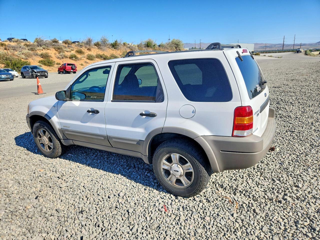 2002 Ford Escape Xlt White vin: 1FMCU04102KA79340