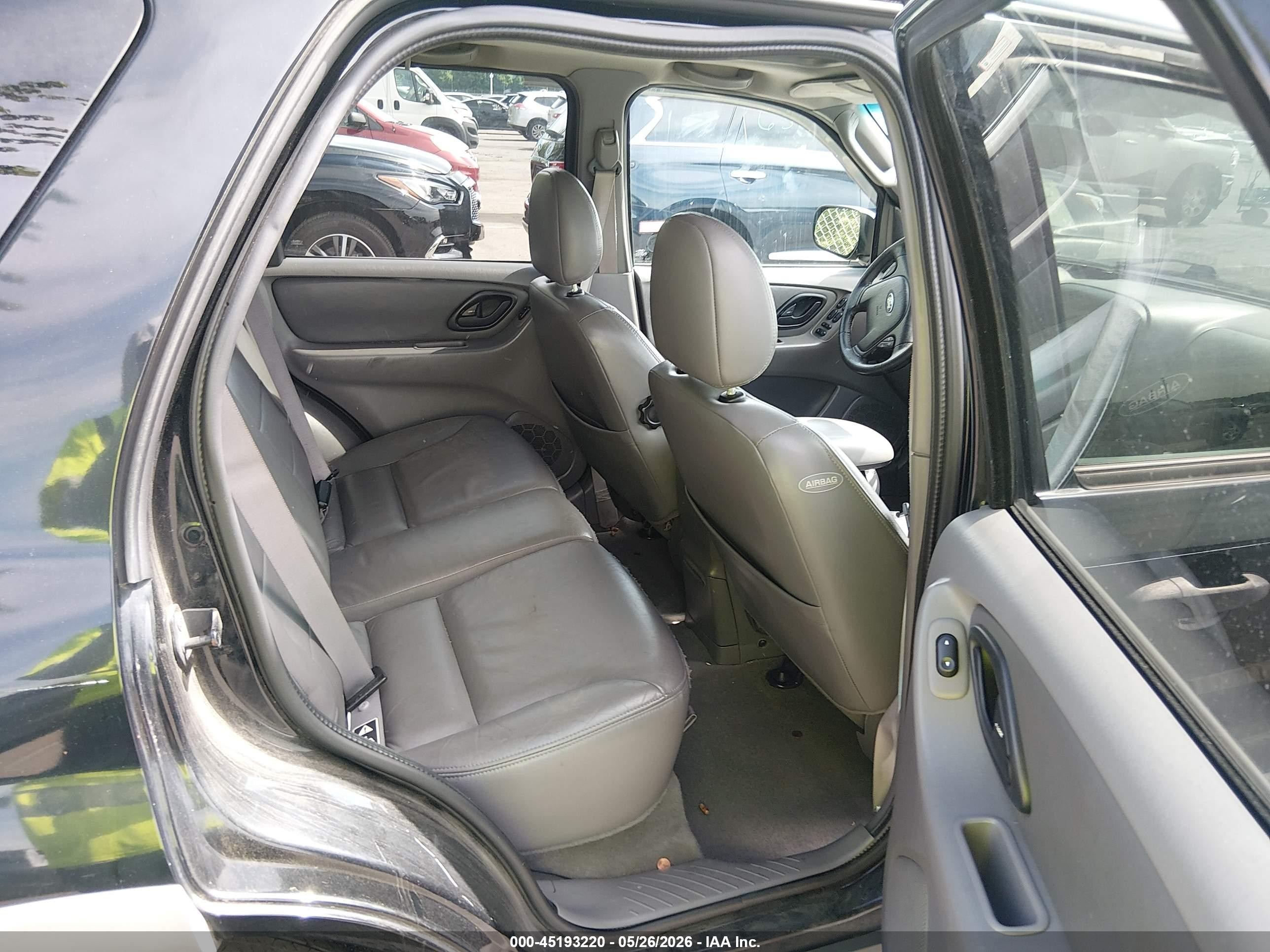 2002 Ford Escape Xlt Black vin: 1FMCU04102KB02535