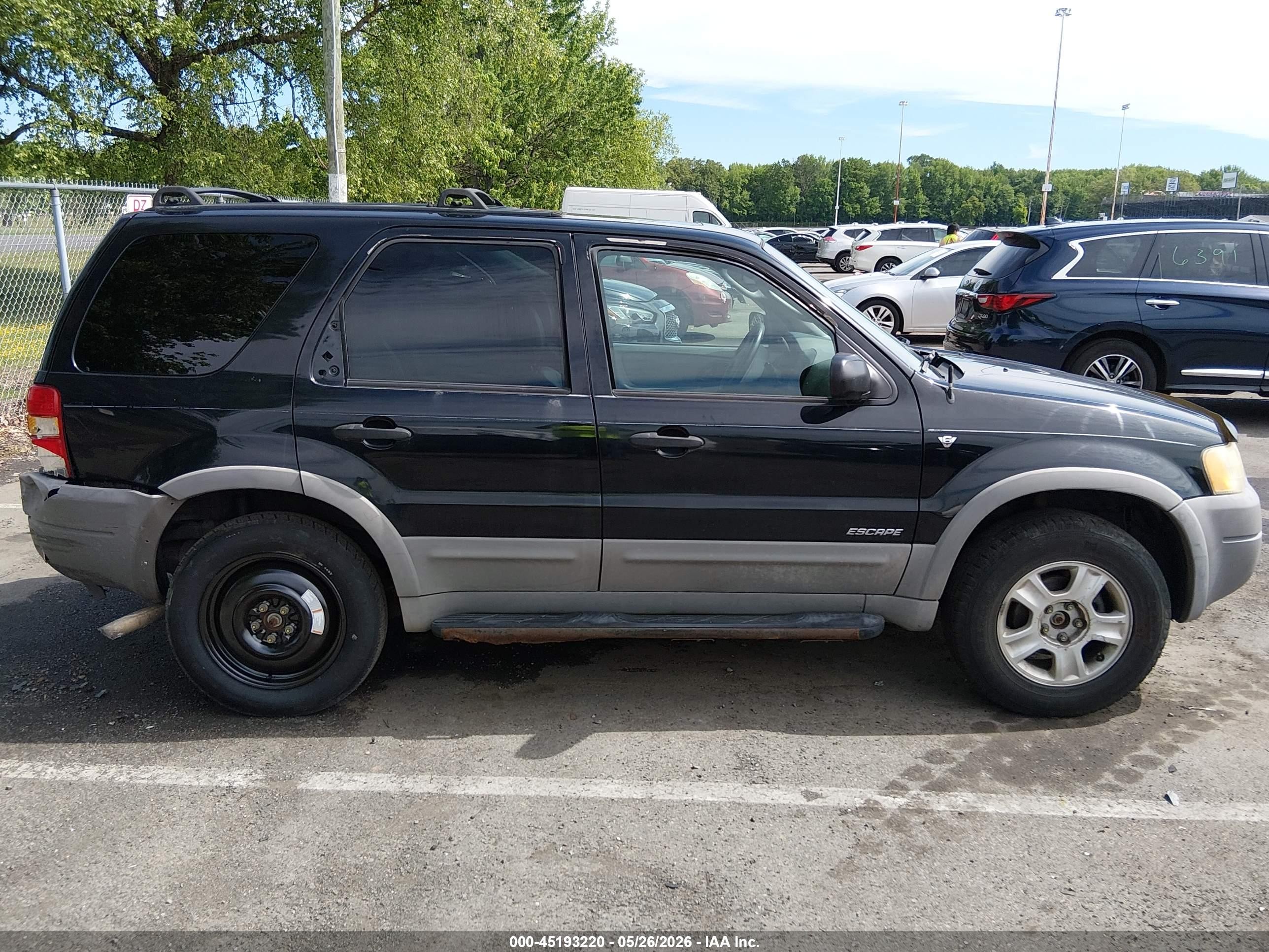 2002 Ford Escape Xlt Black vin: 1FMCU04102KB02535