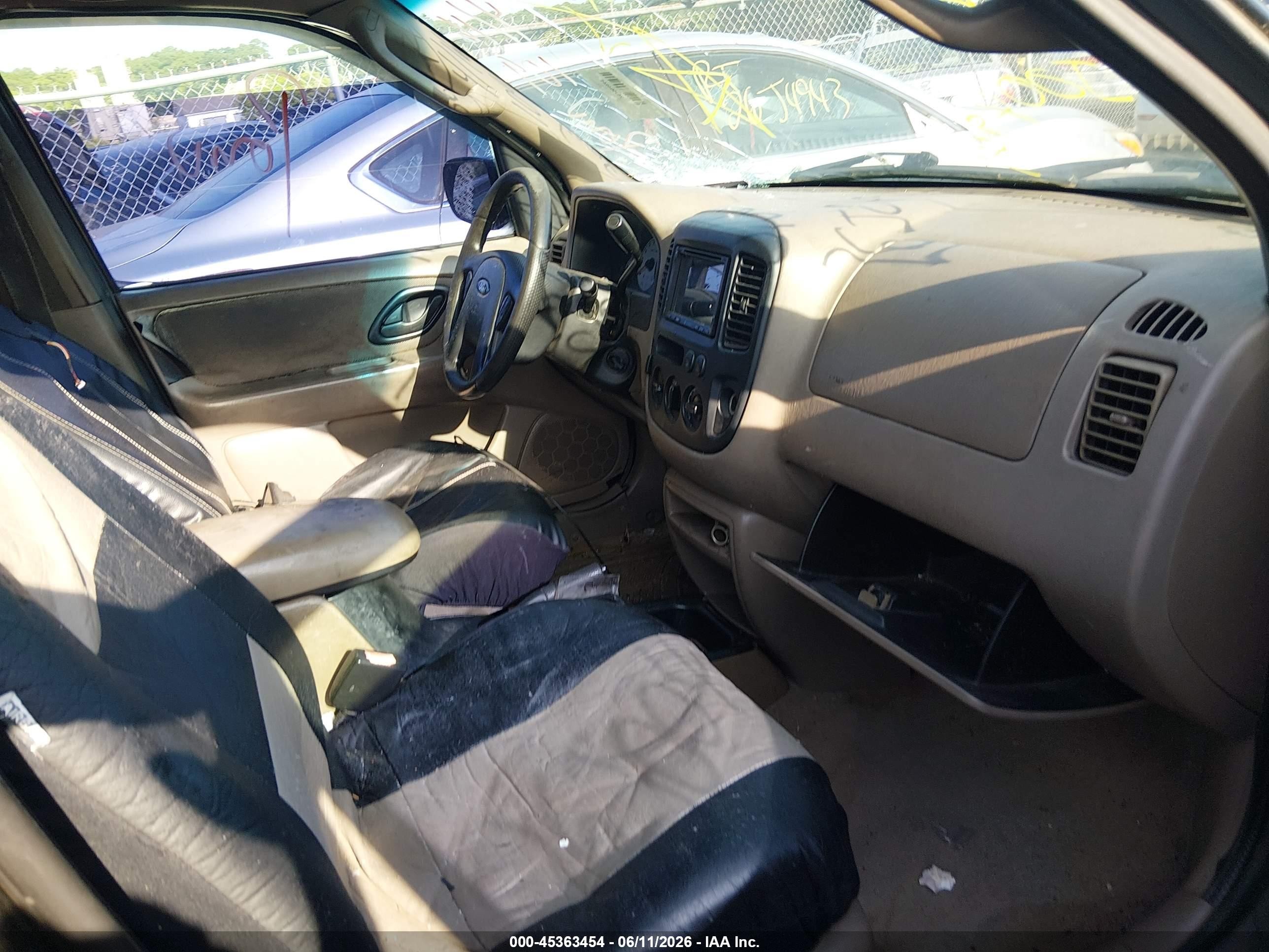 2002 Ford Escape Xlt Black vin: 1FMCU04102KC20858