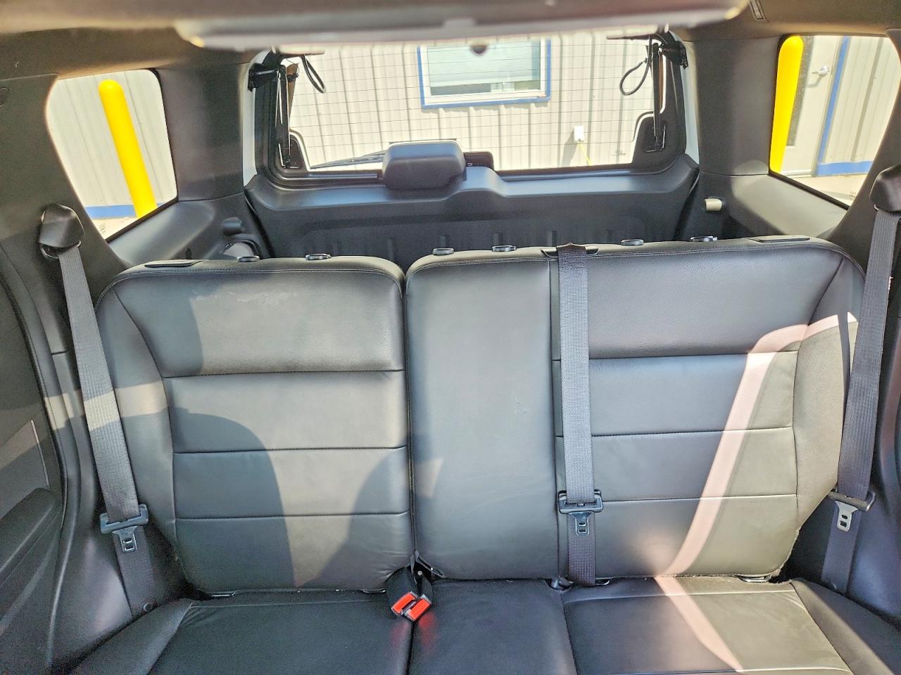 2008 Ford Escape Limited White vin: 1FMCU04108KB67376