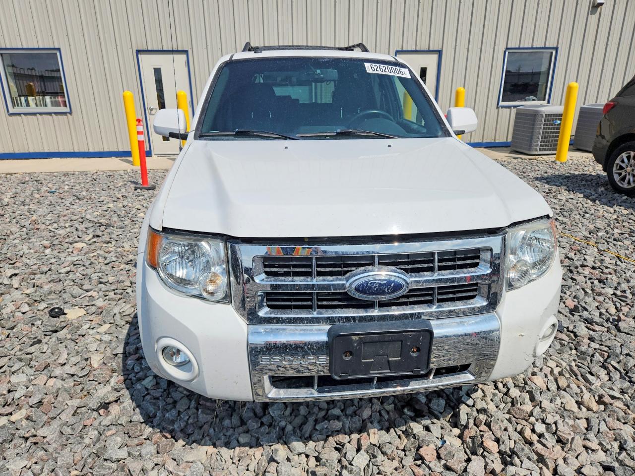2008 Ford Escape Limited White vin: 1FMCU04108KB67376