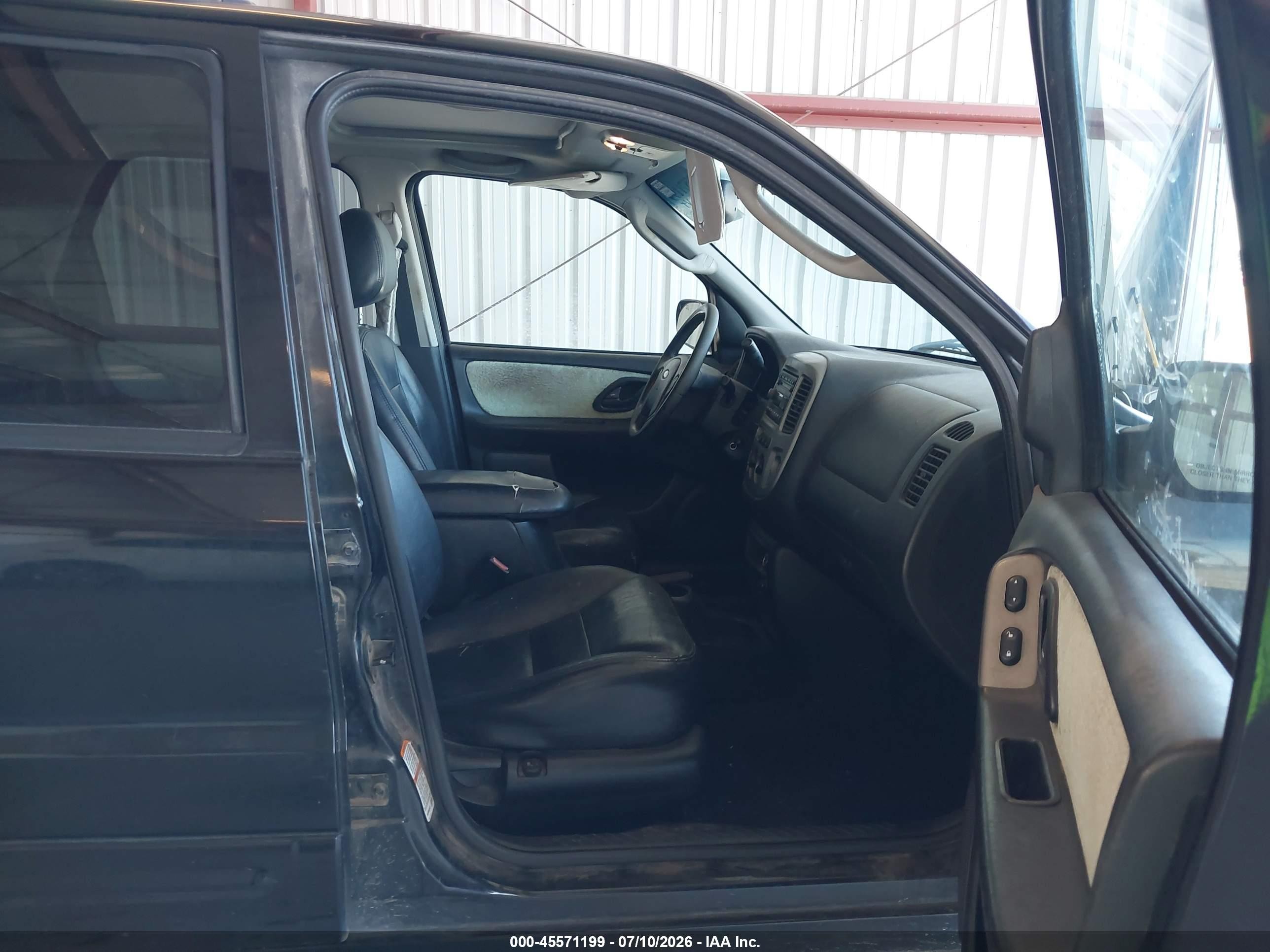 2003 Ford Escape Limited Dark Blue vin: 1FMCU04113KB81246