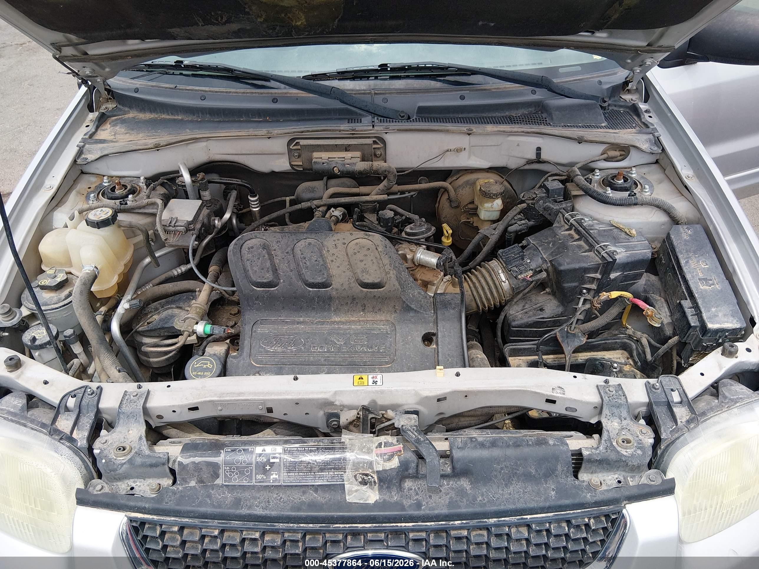 2004 Ford Escape Limited Silver vin: 1FMCU04124KB74484