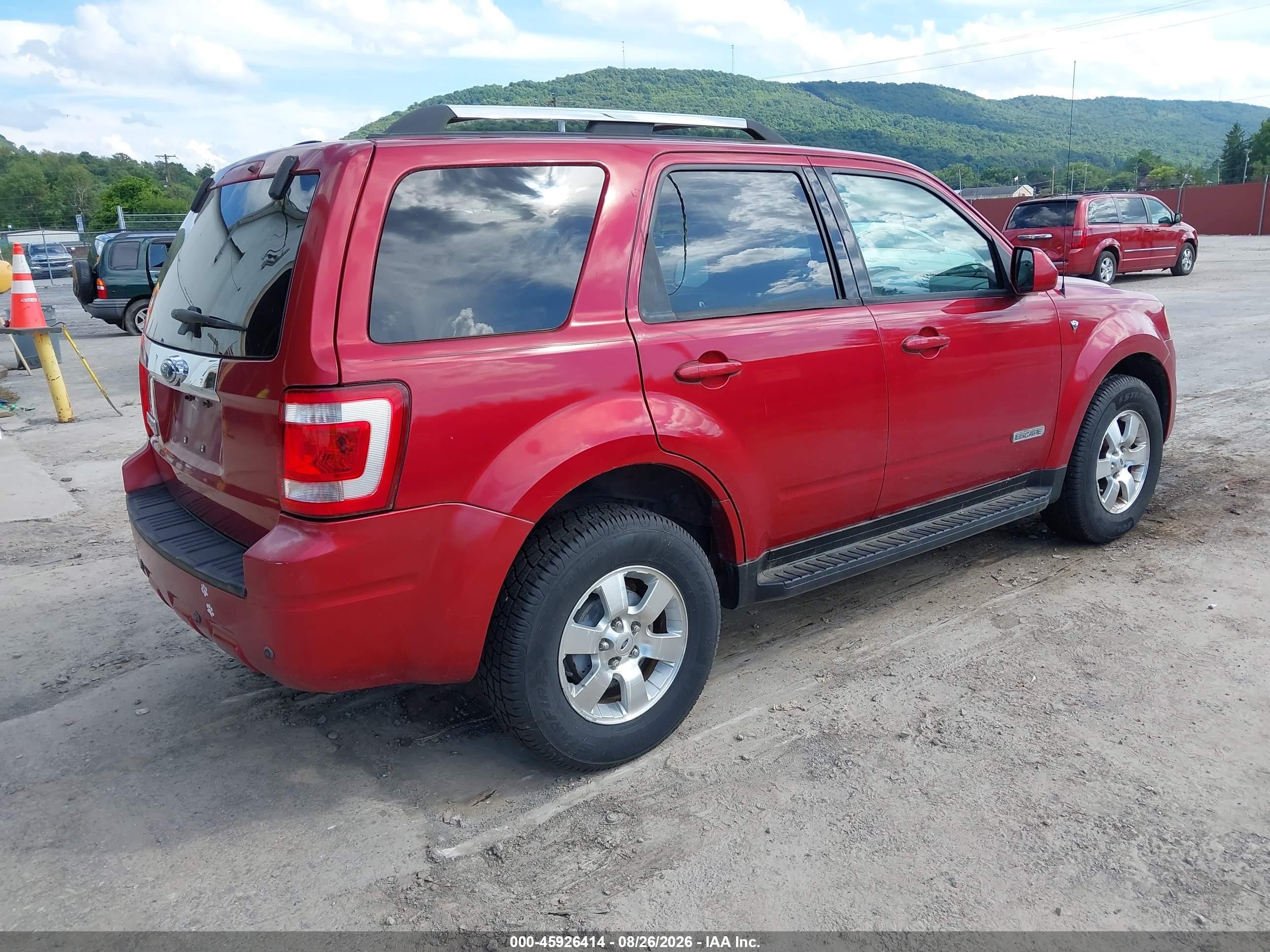 2008 Ford Escape Limited Red vin: 1FMCU04128KB91596