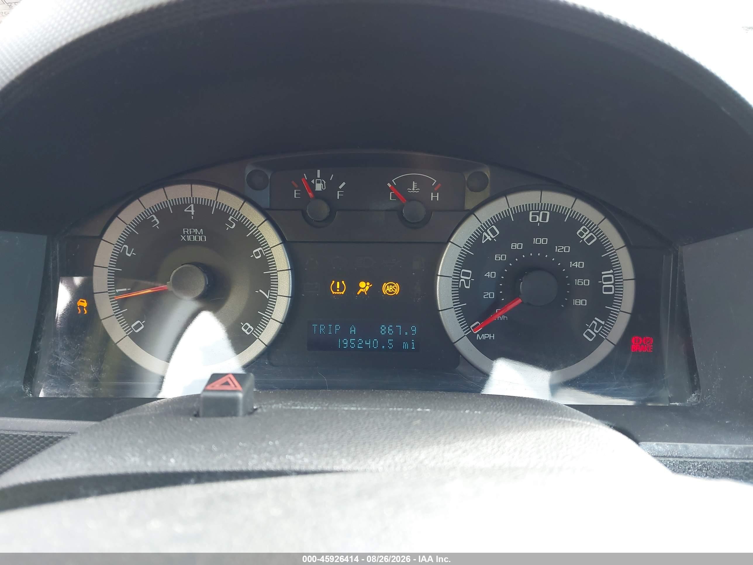 2008 Ford Escape Limited Red vin: 1FMCU04128KB91596