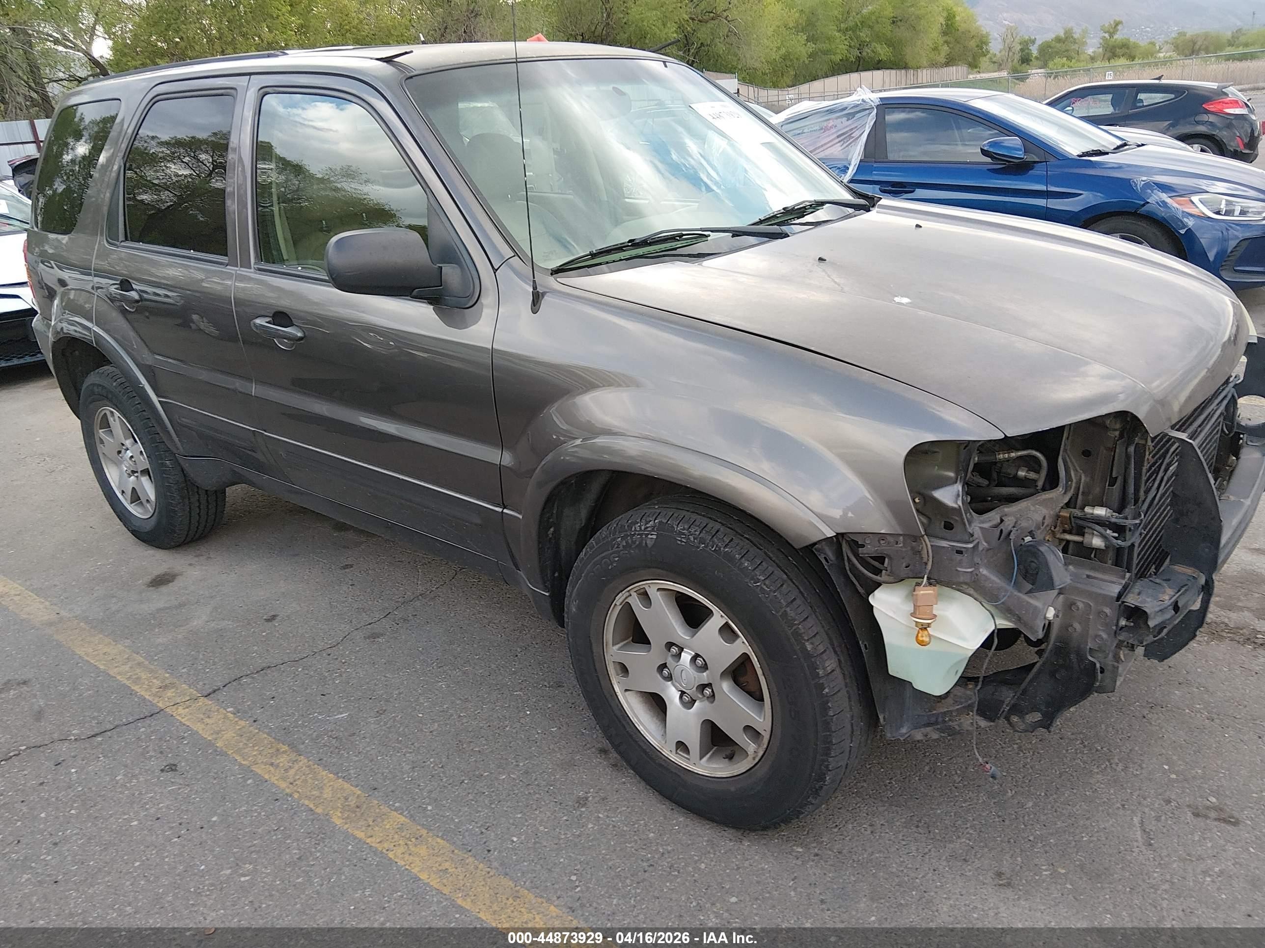 2005 Ford Escape Limited Gray vin: 1FMCU04135KB11797