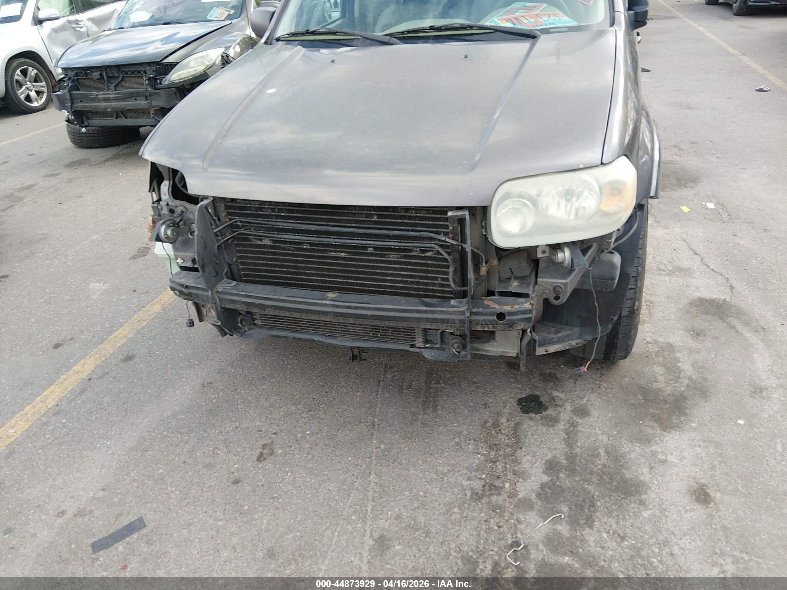 2005 Ford Escape Limited Gray vin: 1FMCU04135KB11797