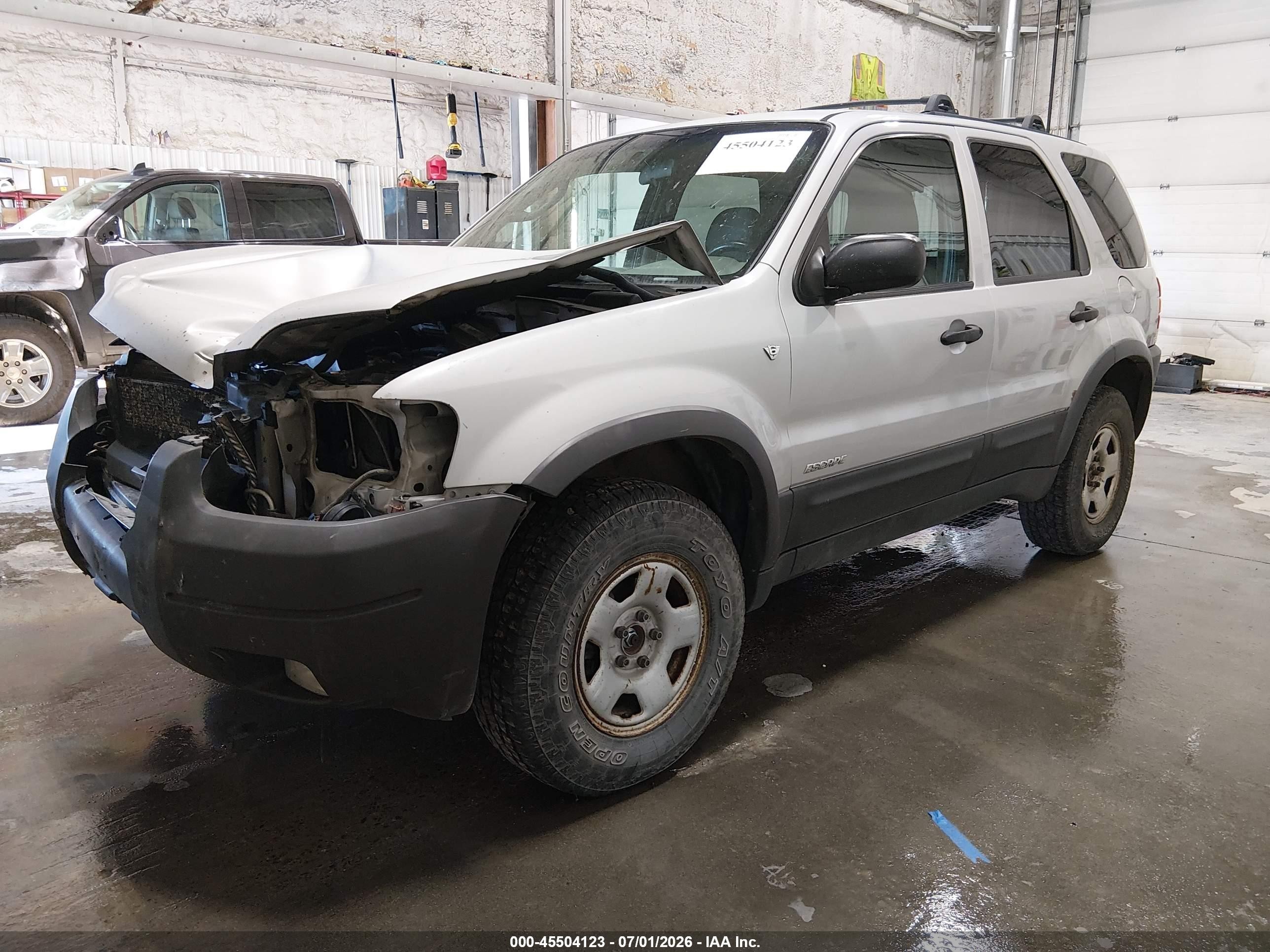 2002 Ford Escape Xlt Silver vin: 1FMCU04142KB05681