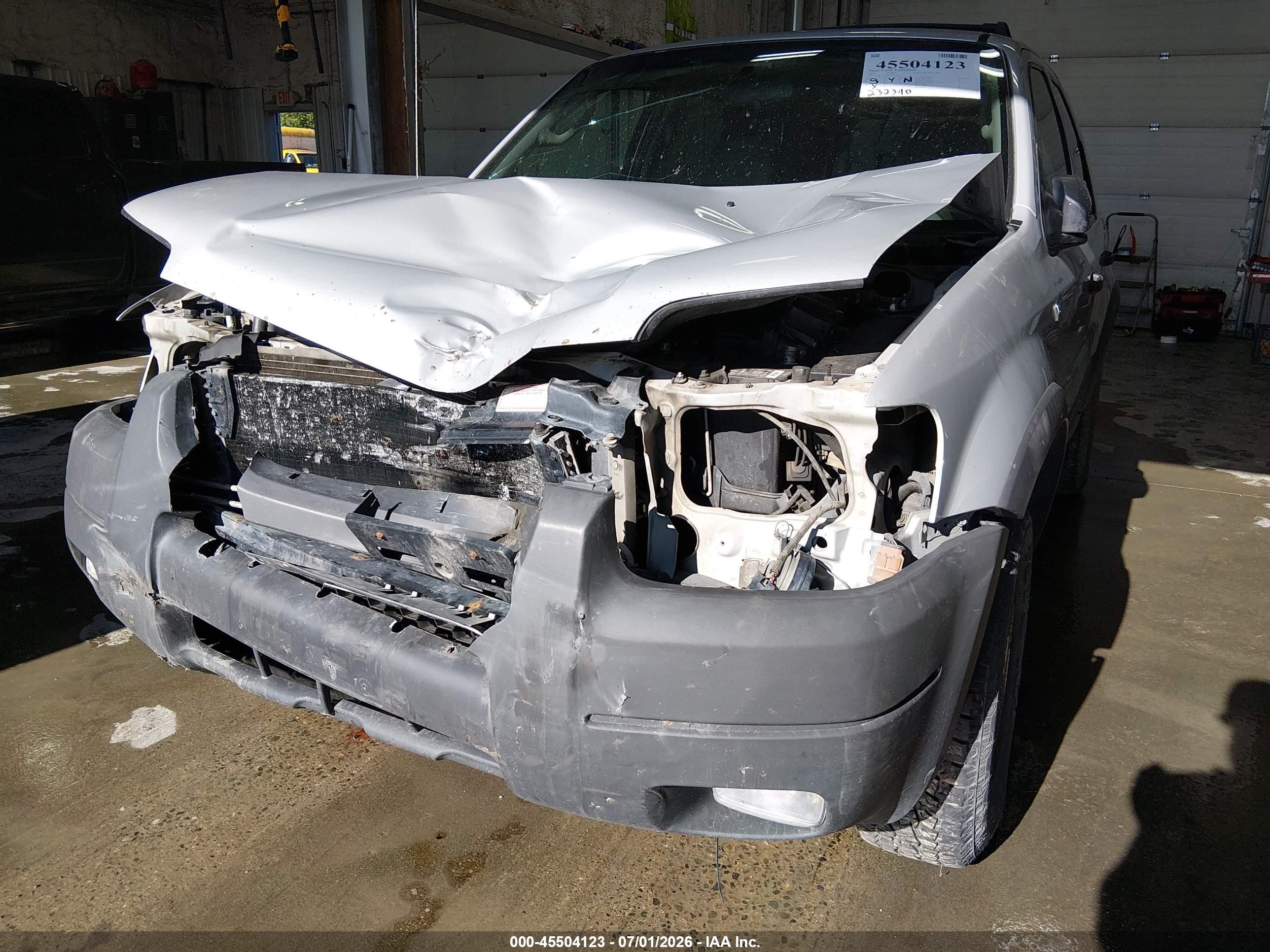 2002 Ford Escape Xlt Silver vin: 1FMCU04142KB05681