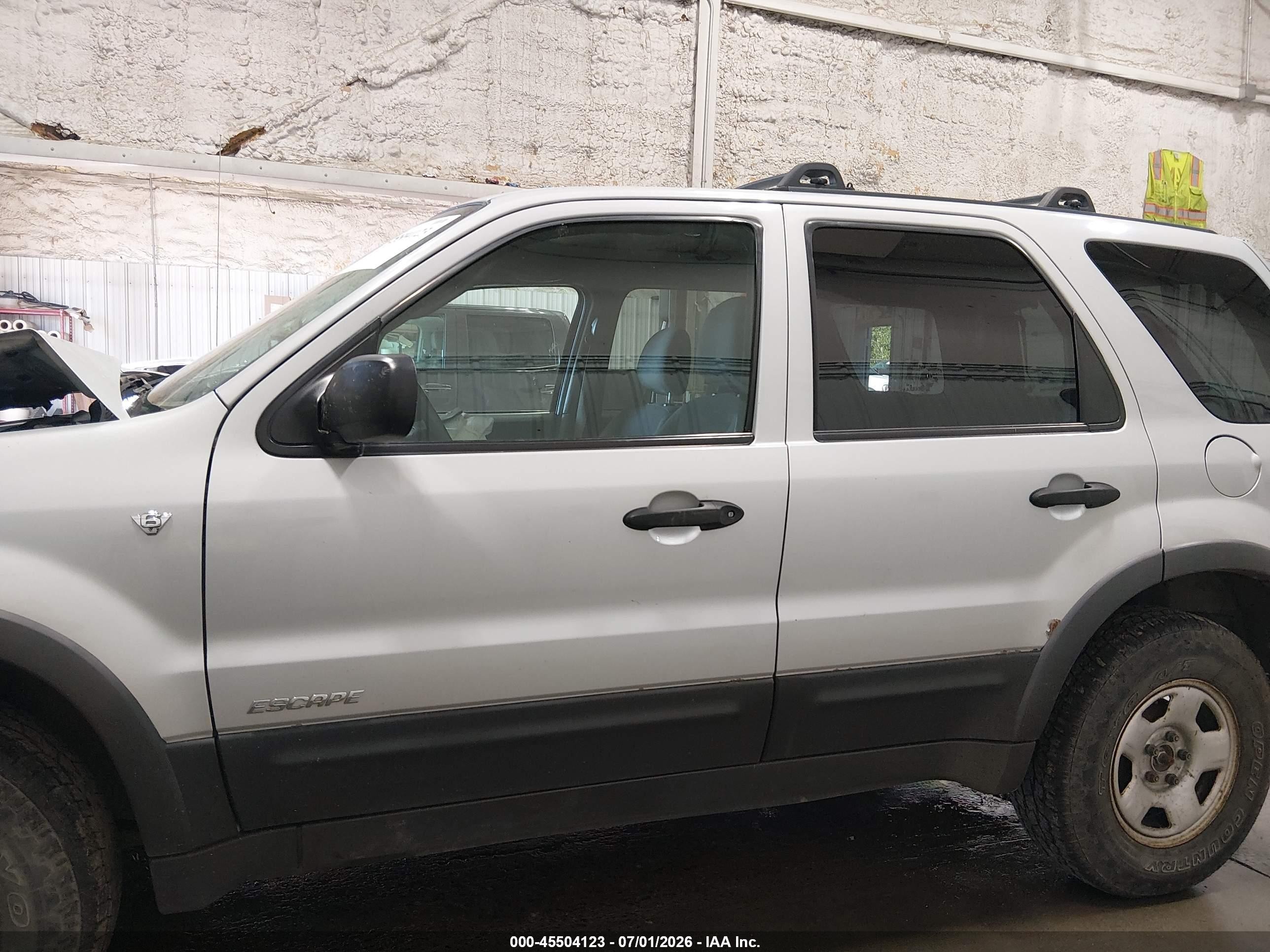 2002 Ford Escape Xlt Silver vin: 1FMCU04142KB05681