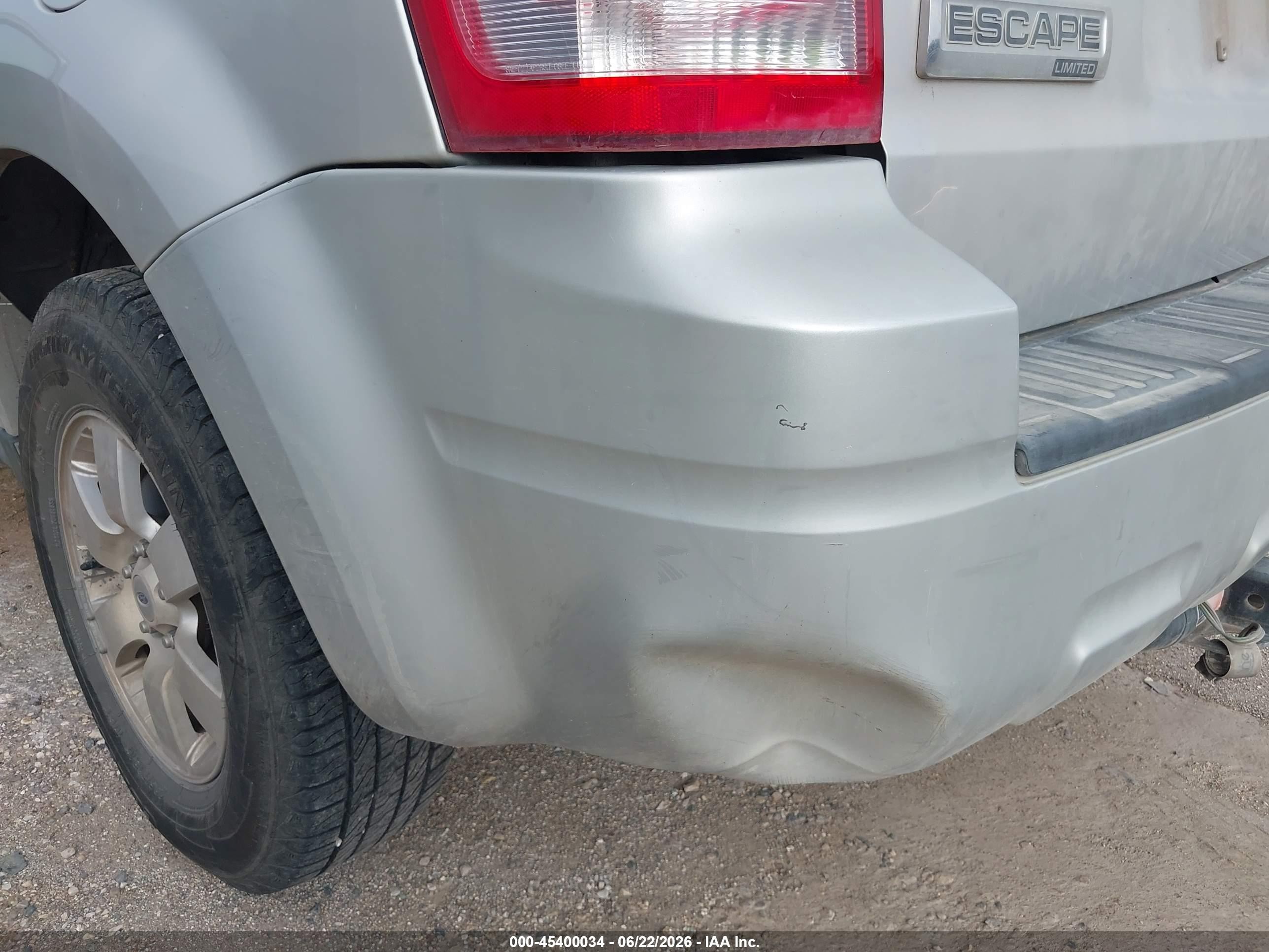 2008 Ford Escape Limited Silver vin: 1FMCU04148KA92519