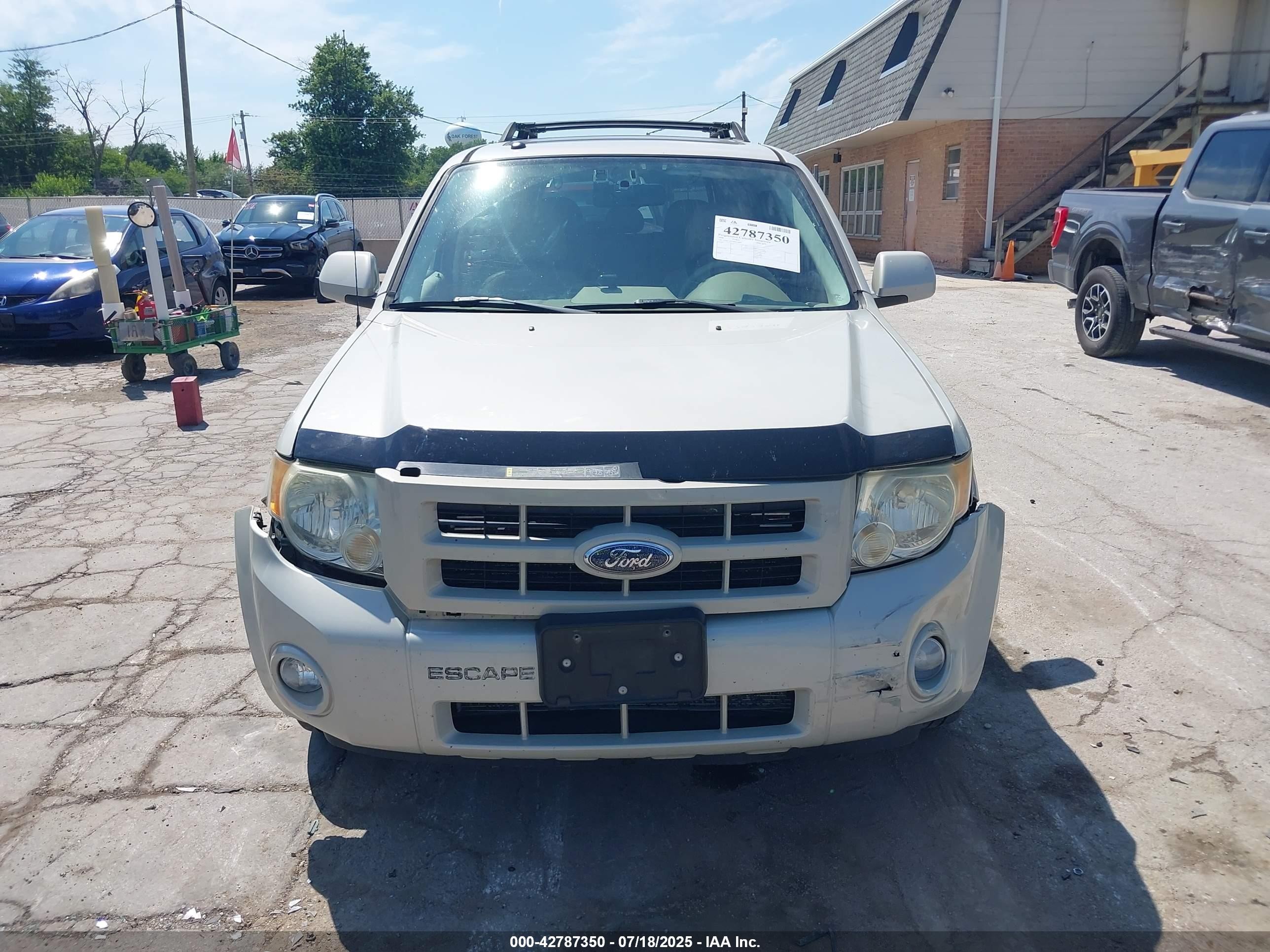 2008 Ford Escape Limited Beige vin: 1FMCU04148KC14876