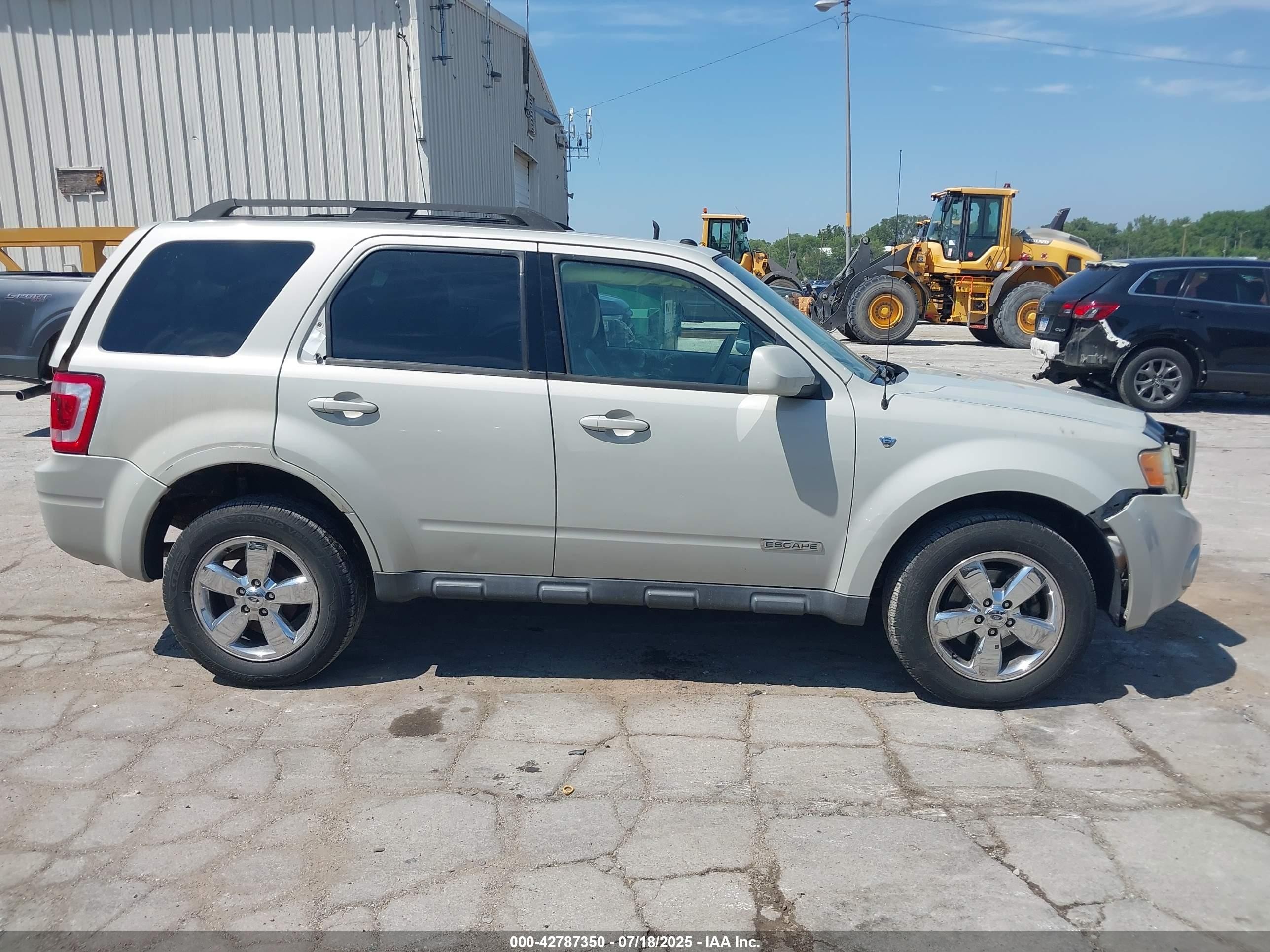 2008 Ford Escape Limited Beige vin: 1FMCU04148KC14876