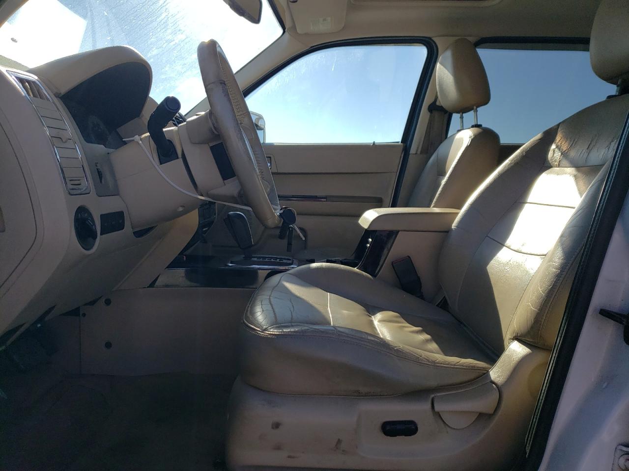 2008 Ford Escape Limited White vin: 1FMCU04158KC81079