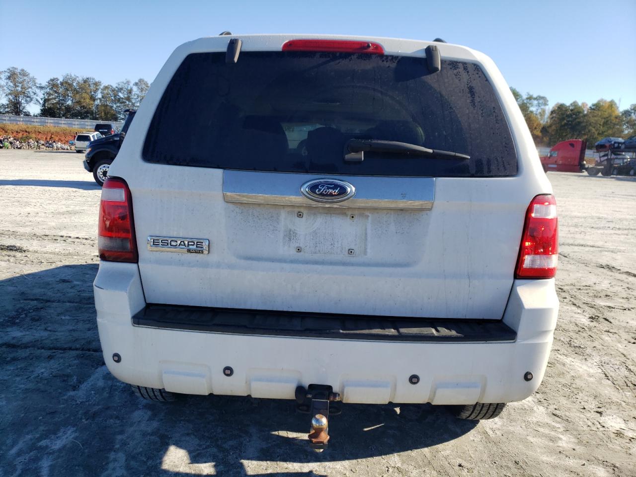 2008 Ford Escape Limited White vin: 1FMCU04158KC81079