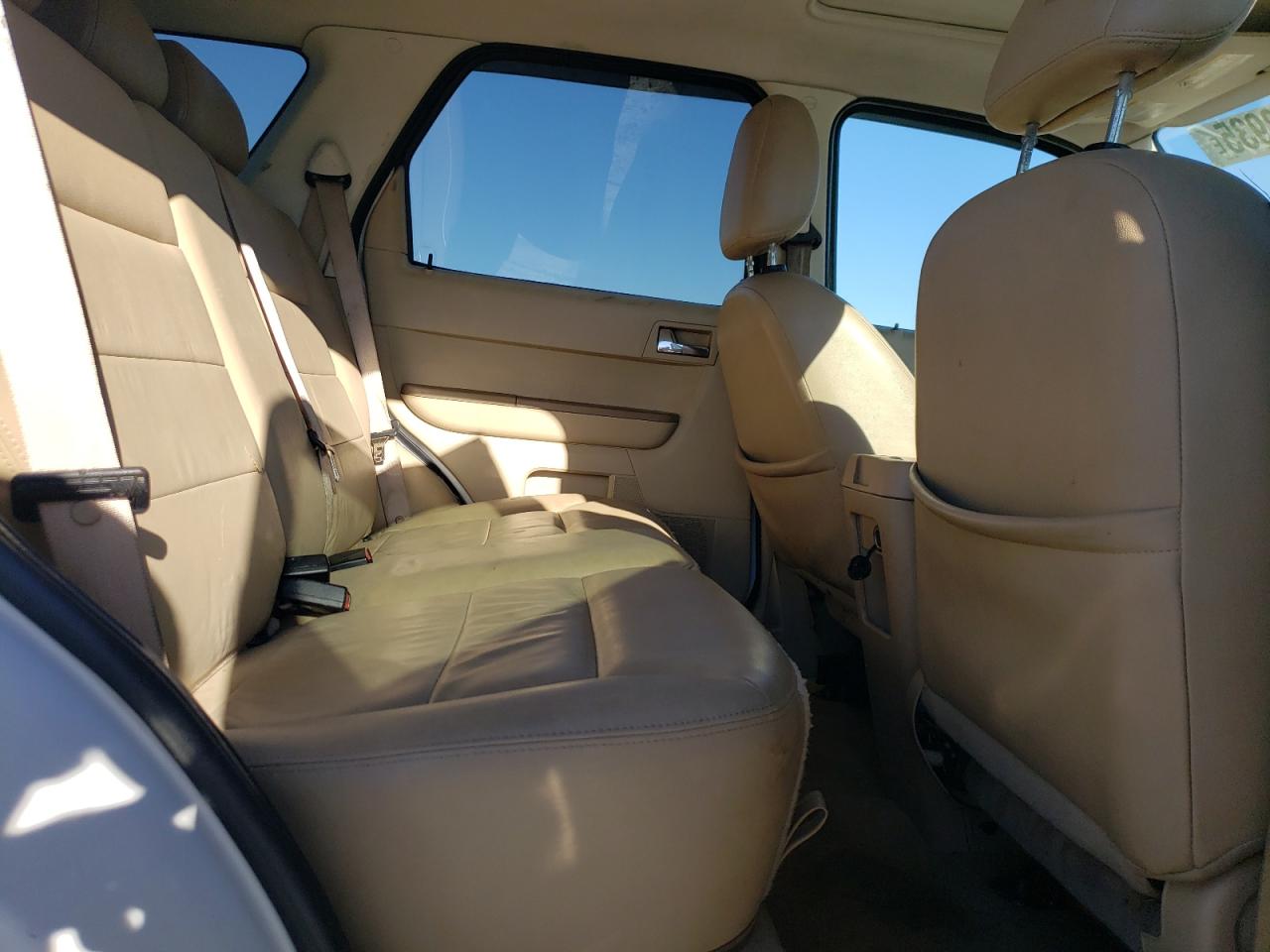 2008 Ford Escape Limited White vin: 1FMCU04158KC81079