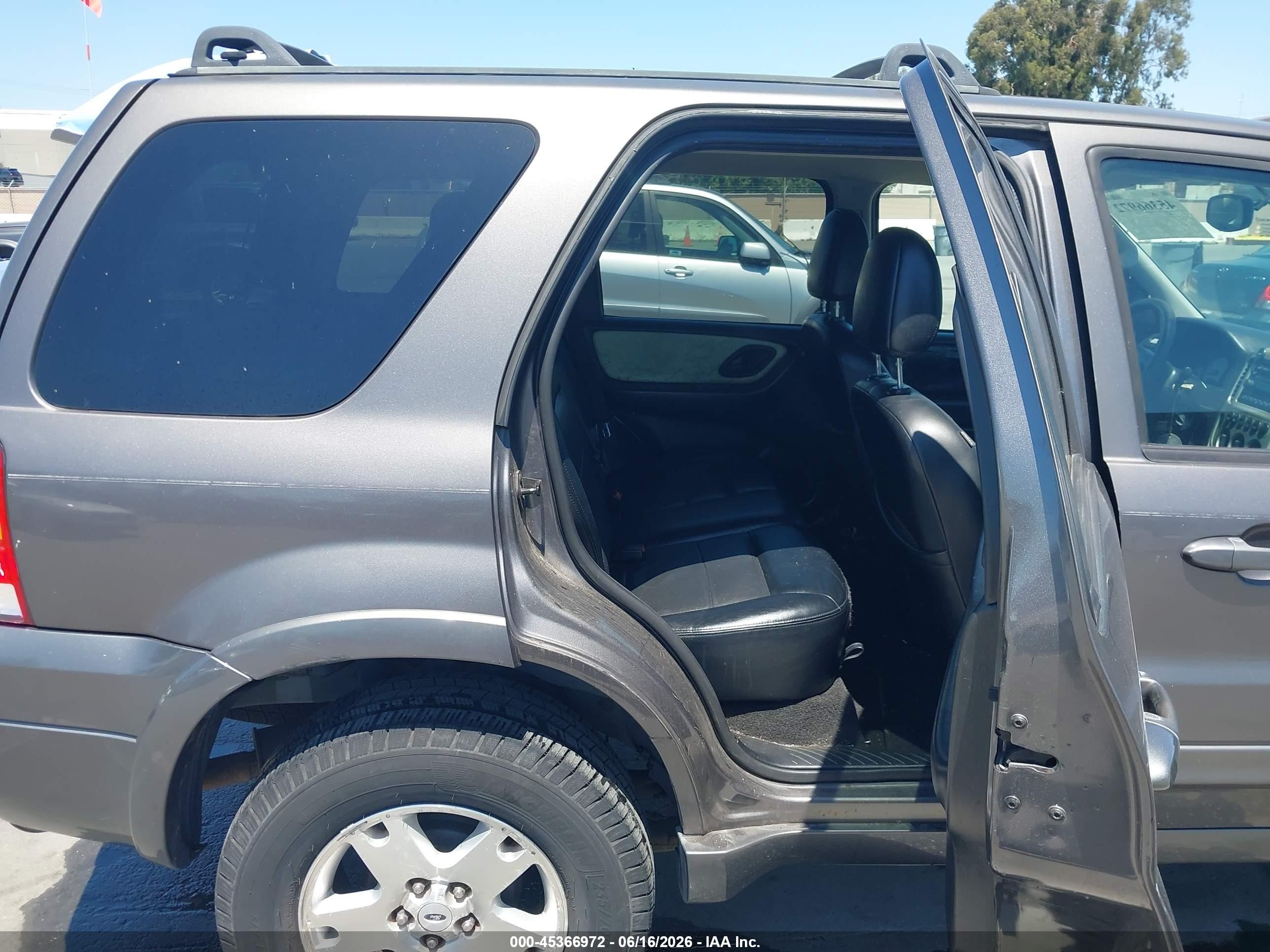 2006 Ford Escape Limited Серый vin: 1FMCU04166KA50530