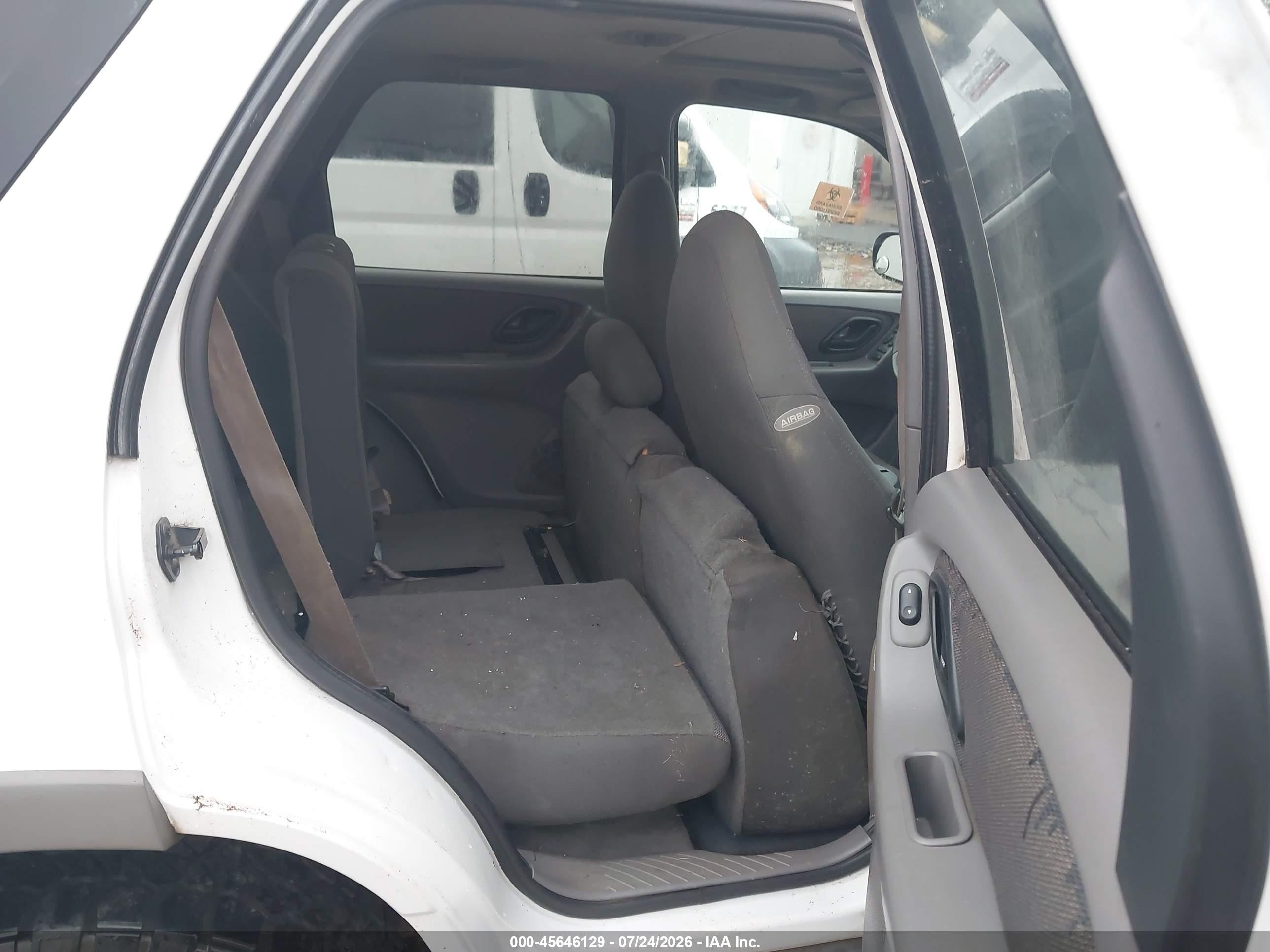 2001 Ford Escape Xlt White vin: 1FMCU04171KA96828