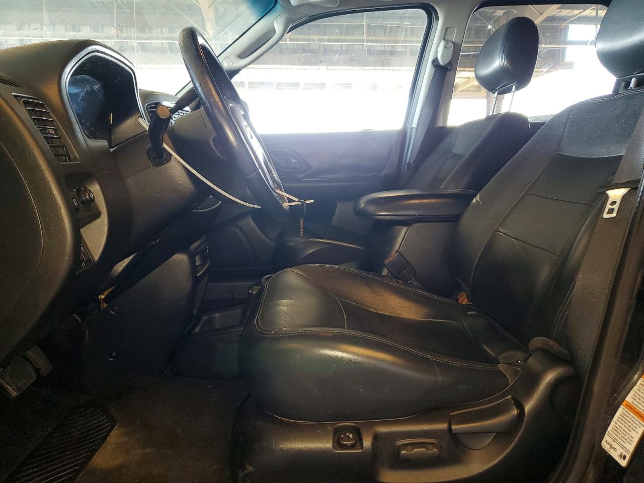 2003 Ford Escape Limited Black vin: 1FMCU04173KA05172