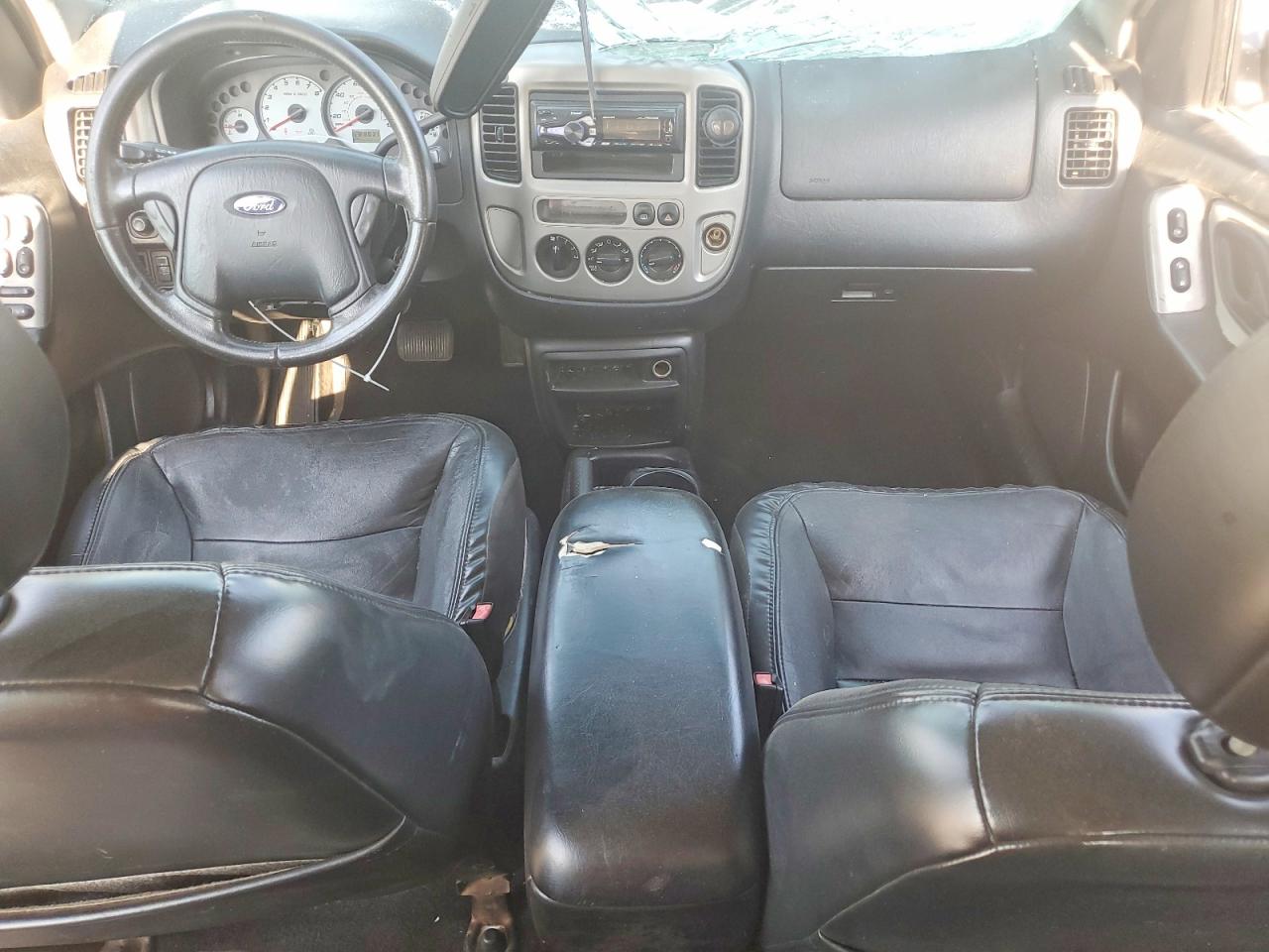 2004 Ford Escape Limited Silver vin: 1FMCU04184KA49117