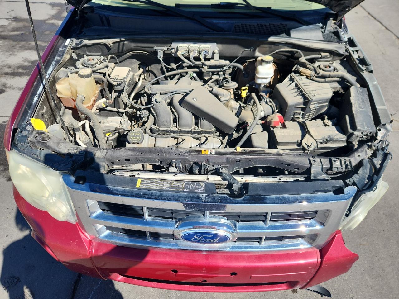 2008 Ford Escape Limited Red vin: 1FMCU04198KD85896