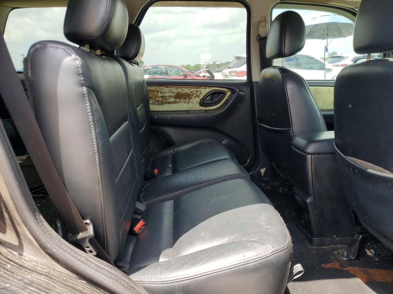 2004 Ford Escape Limited Black vin: 1FMCU041X4KB10189
