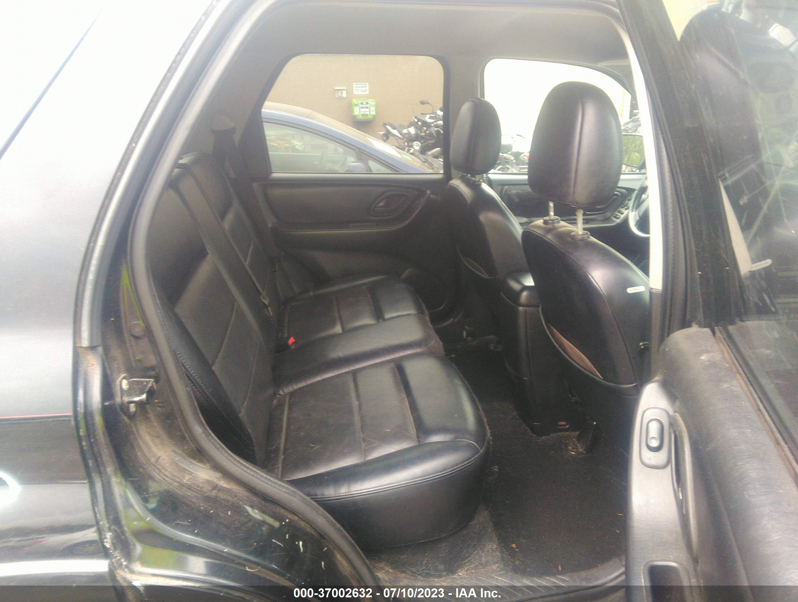 2005 Ford Escape Limited Black vin: 1FMCU041X5KB95097