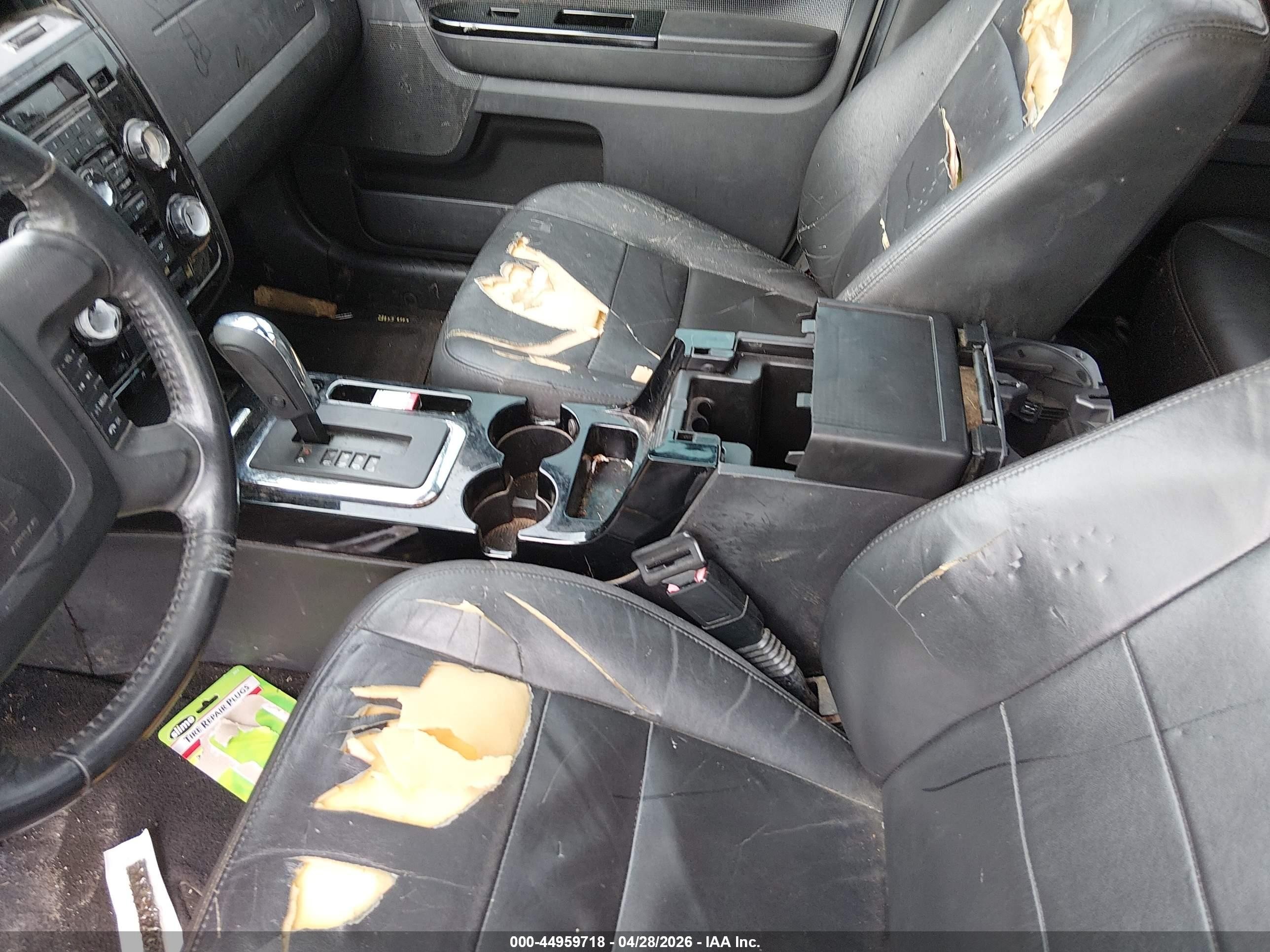 2009 Ford Escape Limited Cream vin: 1FMCU04769KA03524
