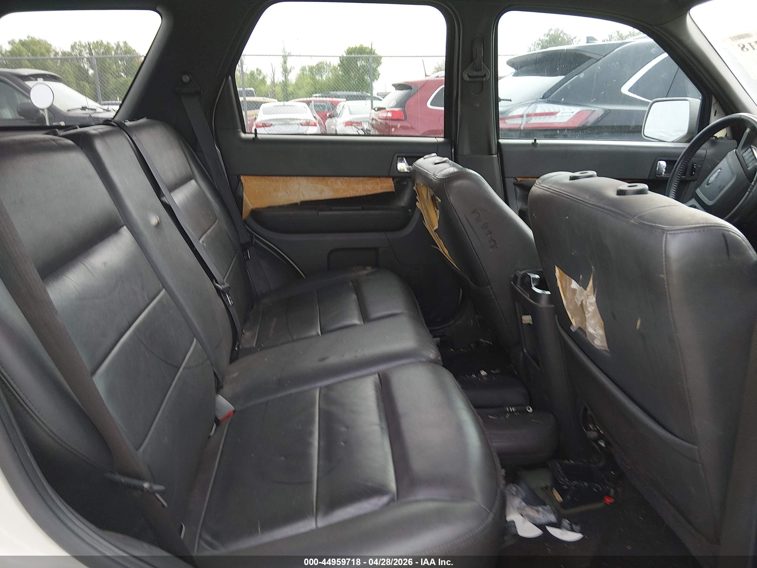 2009 Ford Escape Limited Cream vin: 1FMCU04769KA03524