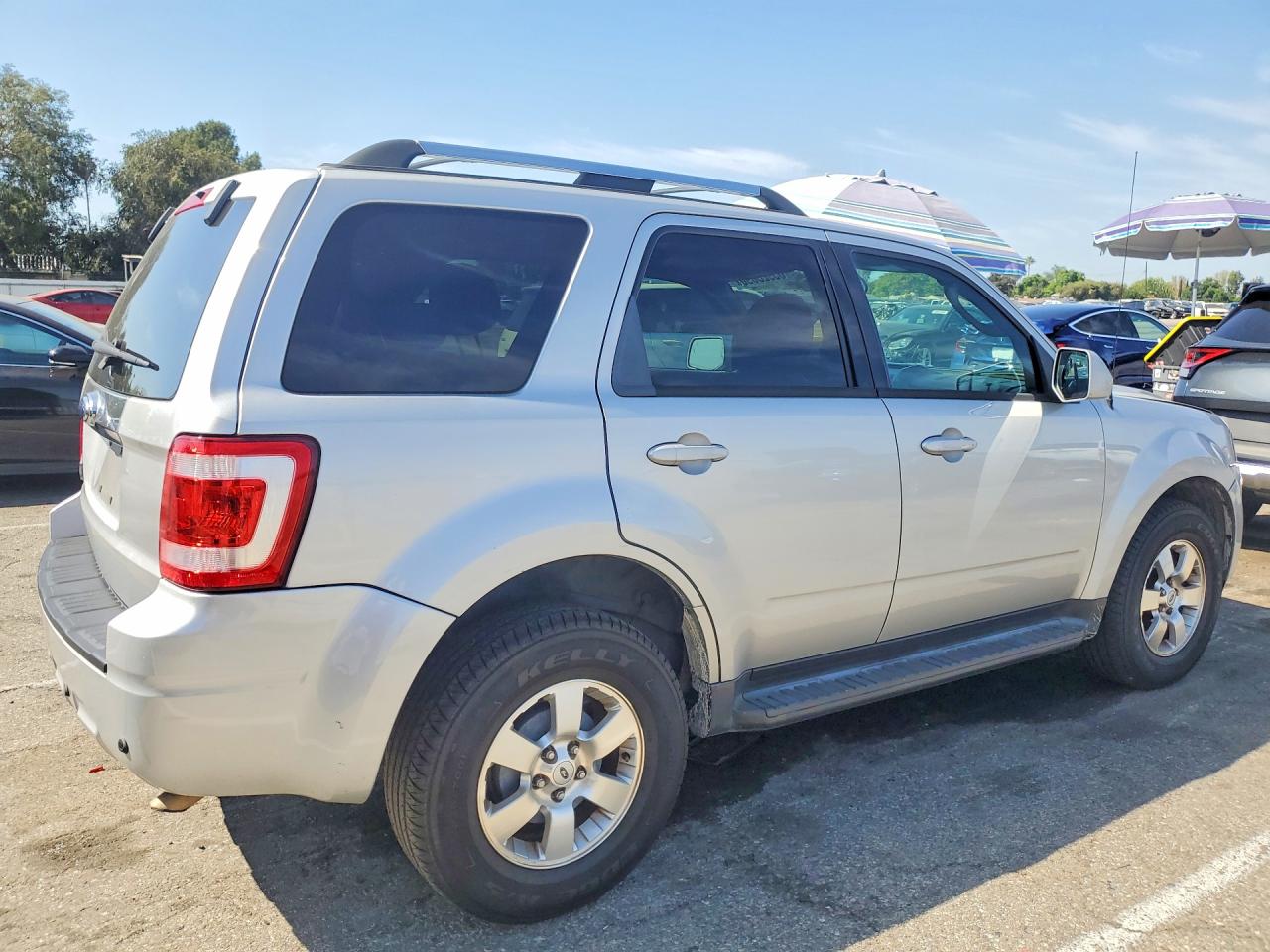 2009 Ford Escape Limited Silver vin: 1FMCU04769KA93368