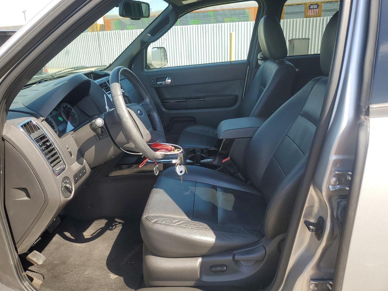 2009 Ford Escape Limited Silver vin: 1FMCU04769KA93368