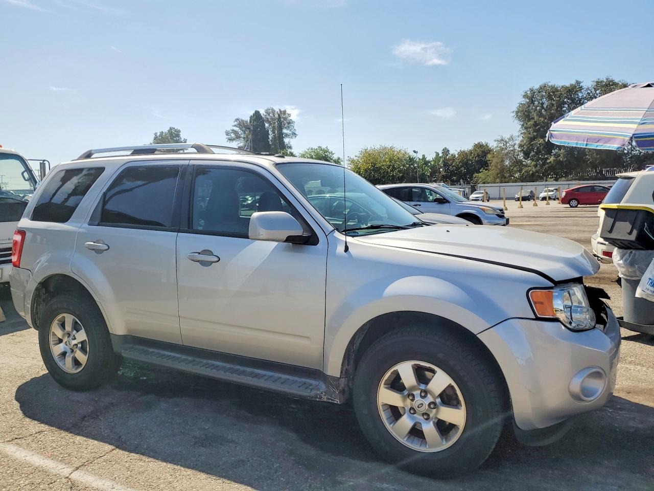 2009 Ford Escape Limited Silver vin: 1FMCU04769KA93368
