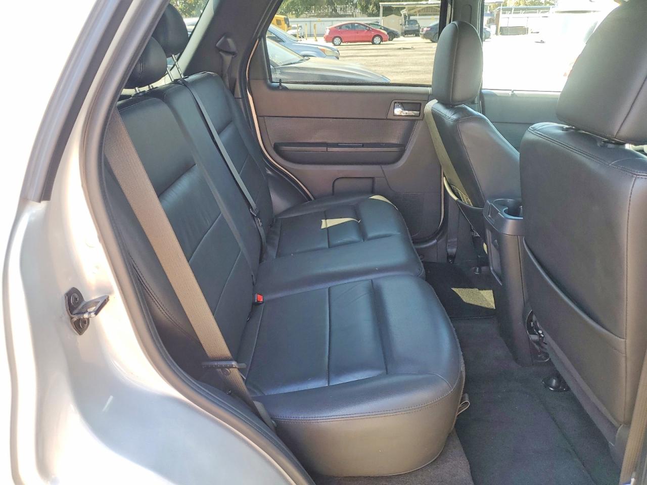 2009 Ford Escape Limited Silver vin: 1FMCU04769KA93368