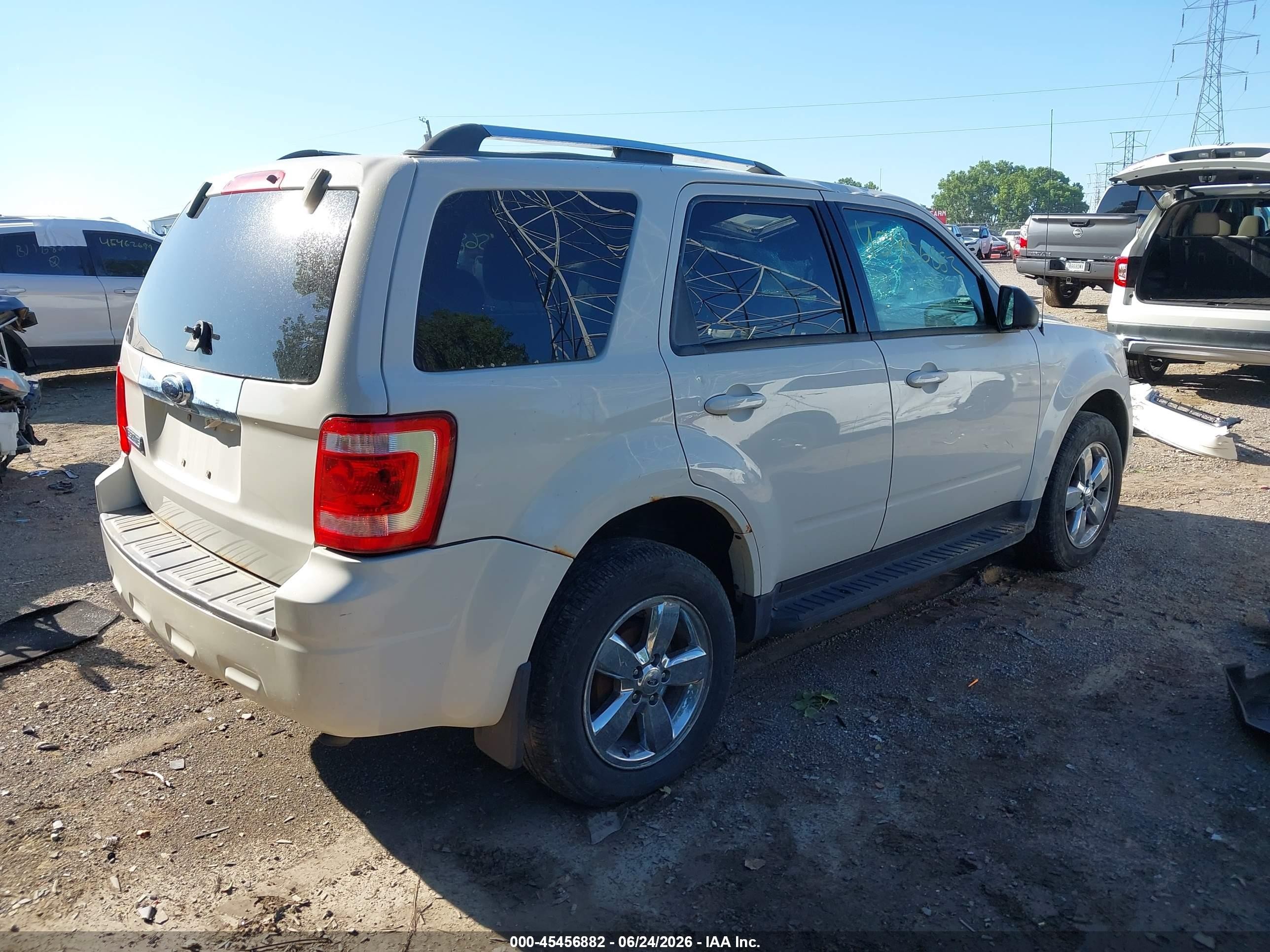 2009 Ford Escape Limited White vin: 1FMCU04779KC66637
