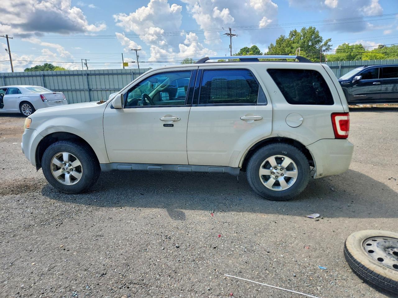 2009 Ford Escape Limited White vin: 1FMCU04G09KA82382