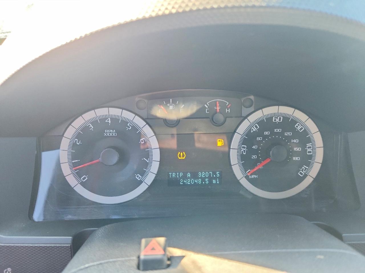 2009 Ford Escape Limited Gray vin: 1FMCU04G19KA14270